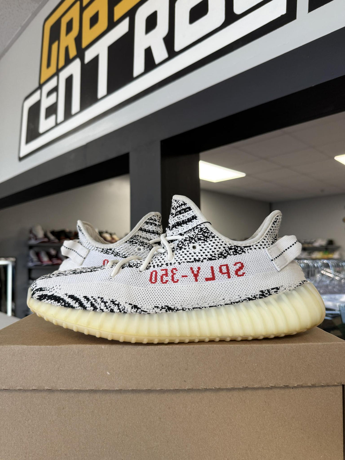 Adidas Yeezy 350 "Zebra" Used Size 10.5