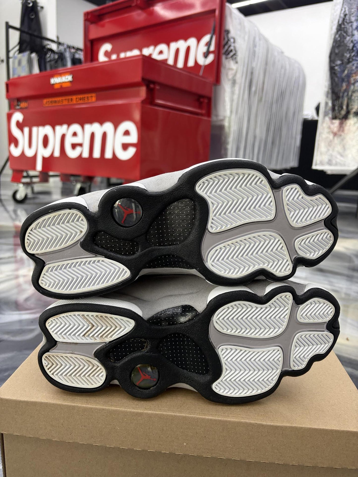 Jordan 13 "Atmosphere Grey" Used Size 9
