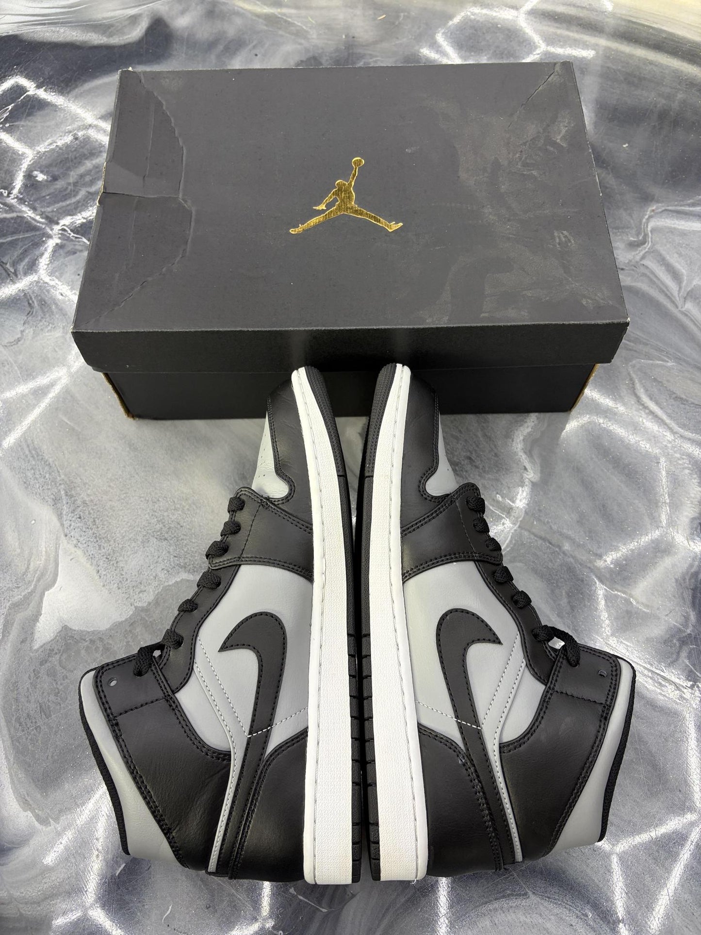 Jordan 1 Mid "Shadow Red" Used Size 10