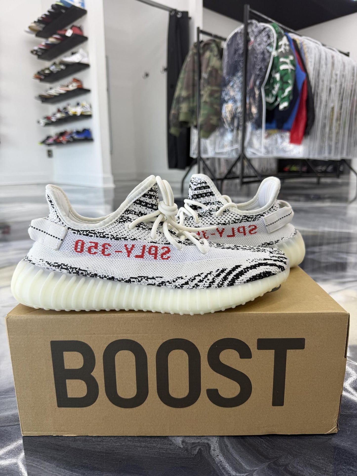 Yeezy 350 Boost V2 "Zebra" Used Size 9