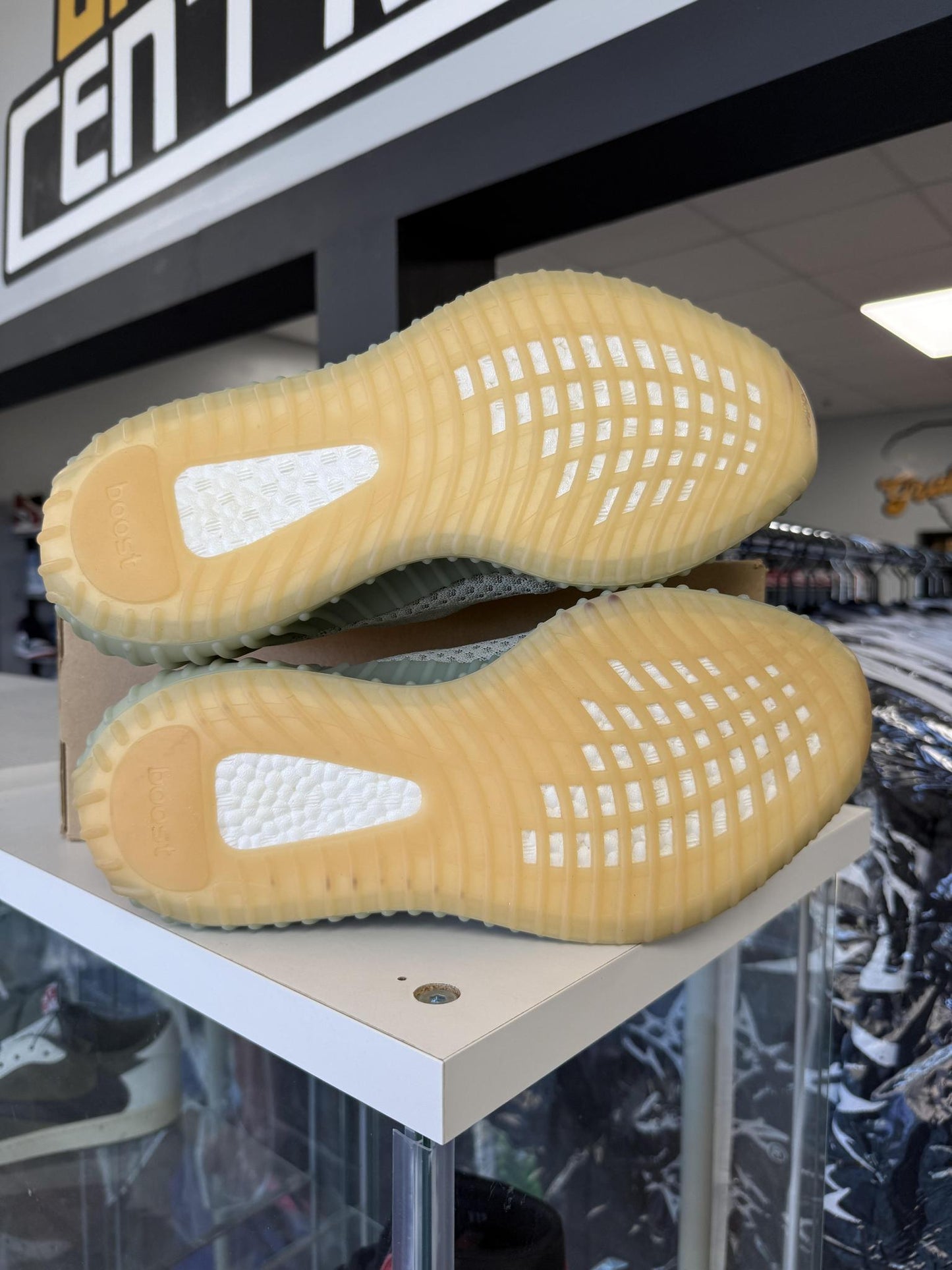 Yeezy 350 V2 "Desert Sage" Used Size 10