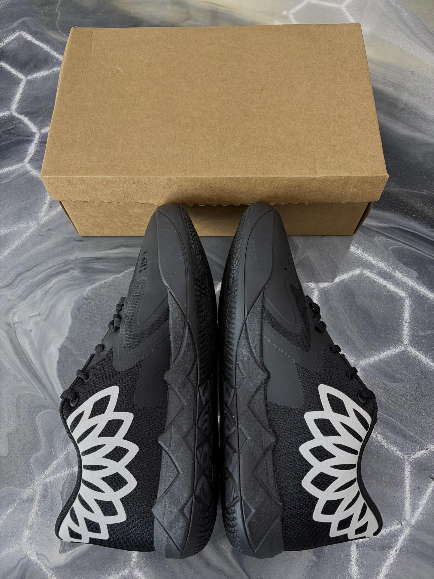 Puma Lamelo Ball MB.03 "Black" Used Size 13