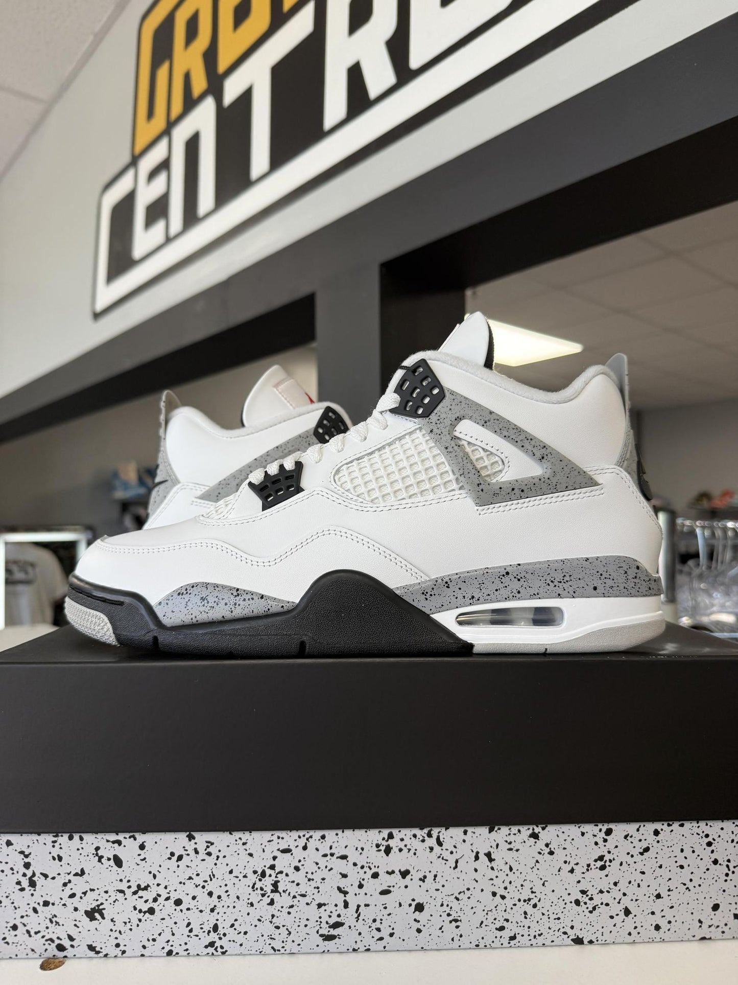 Jordan 4 "White Cement" Used Size 11