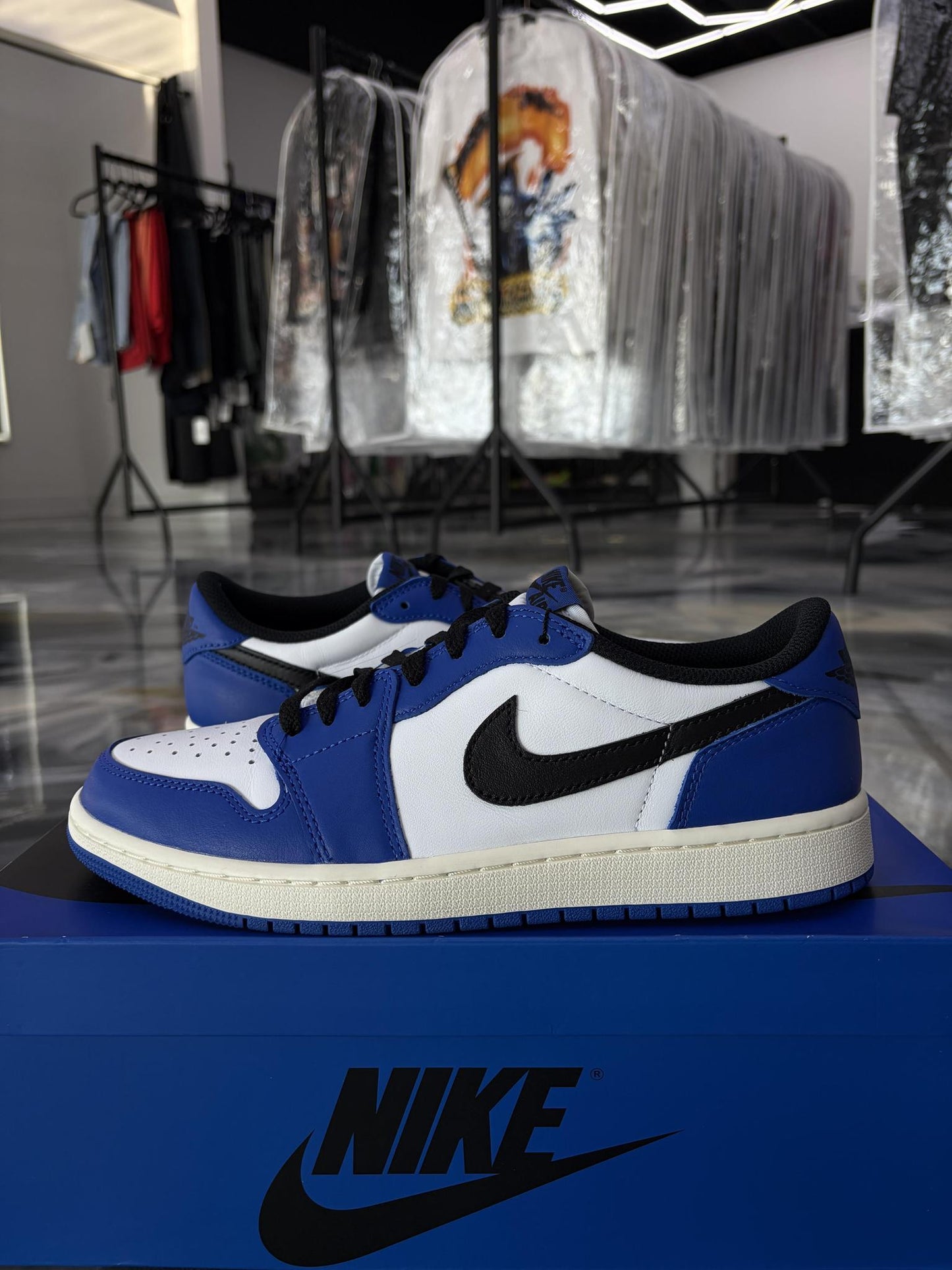 Jordan 1 Low "Game Royal" Used Size 9.5