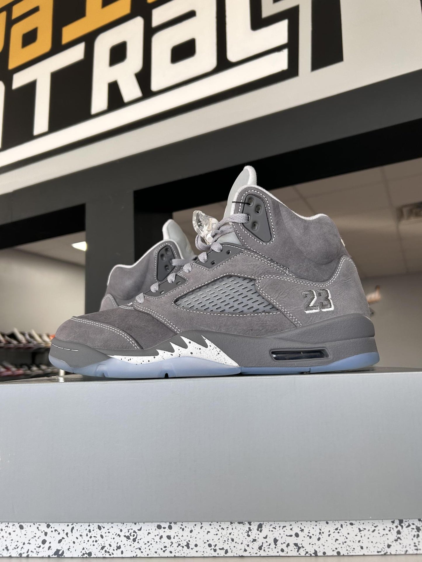 Jordan 5 "Wolf Grey" Used Size 9.5