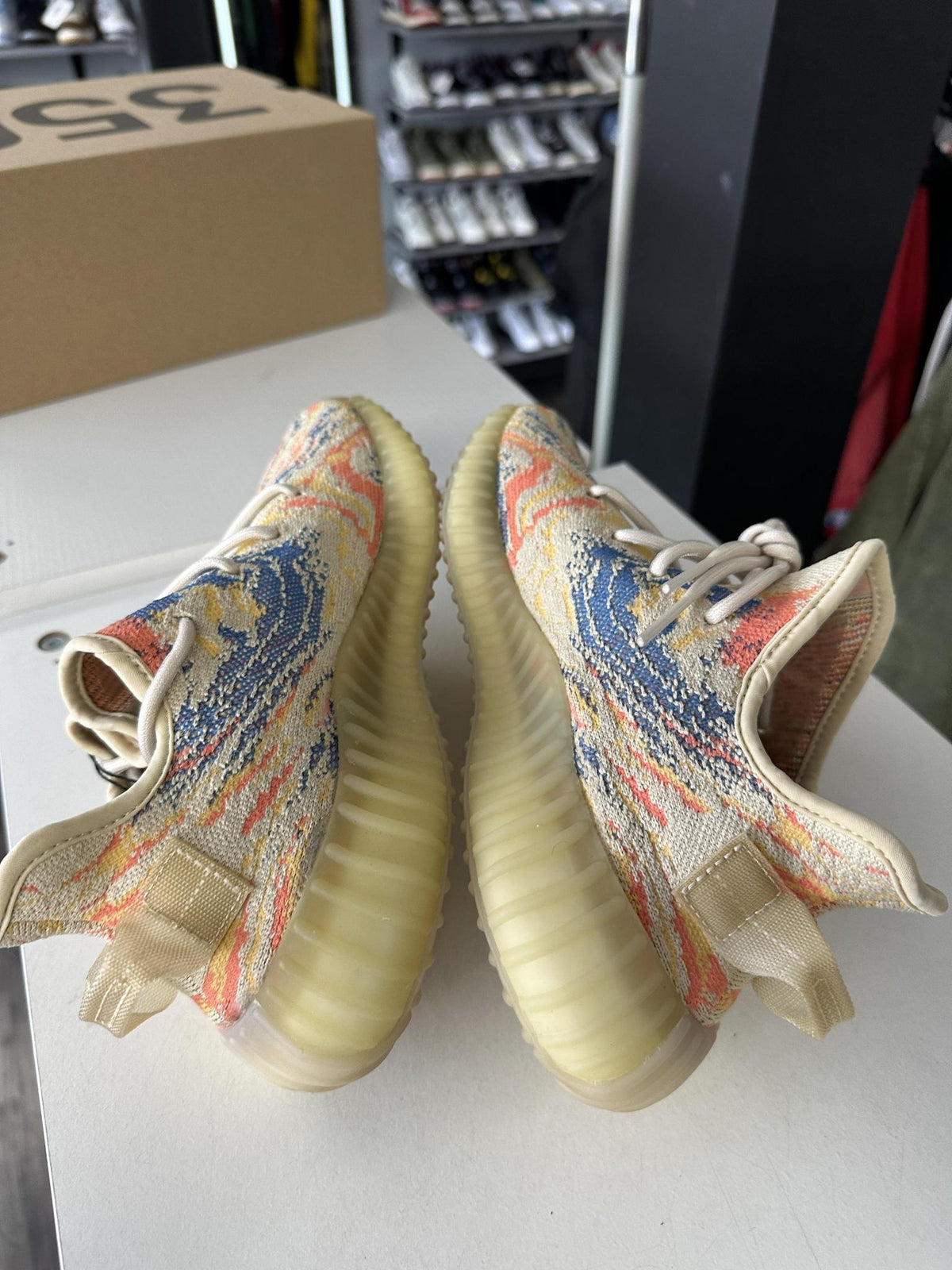 Adidas Yeezy 350 V2 "MX Oat" Used Size 6.5Y/8W