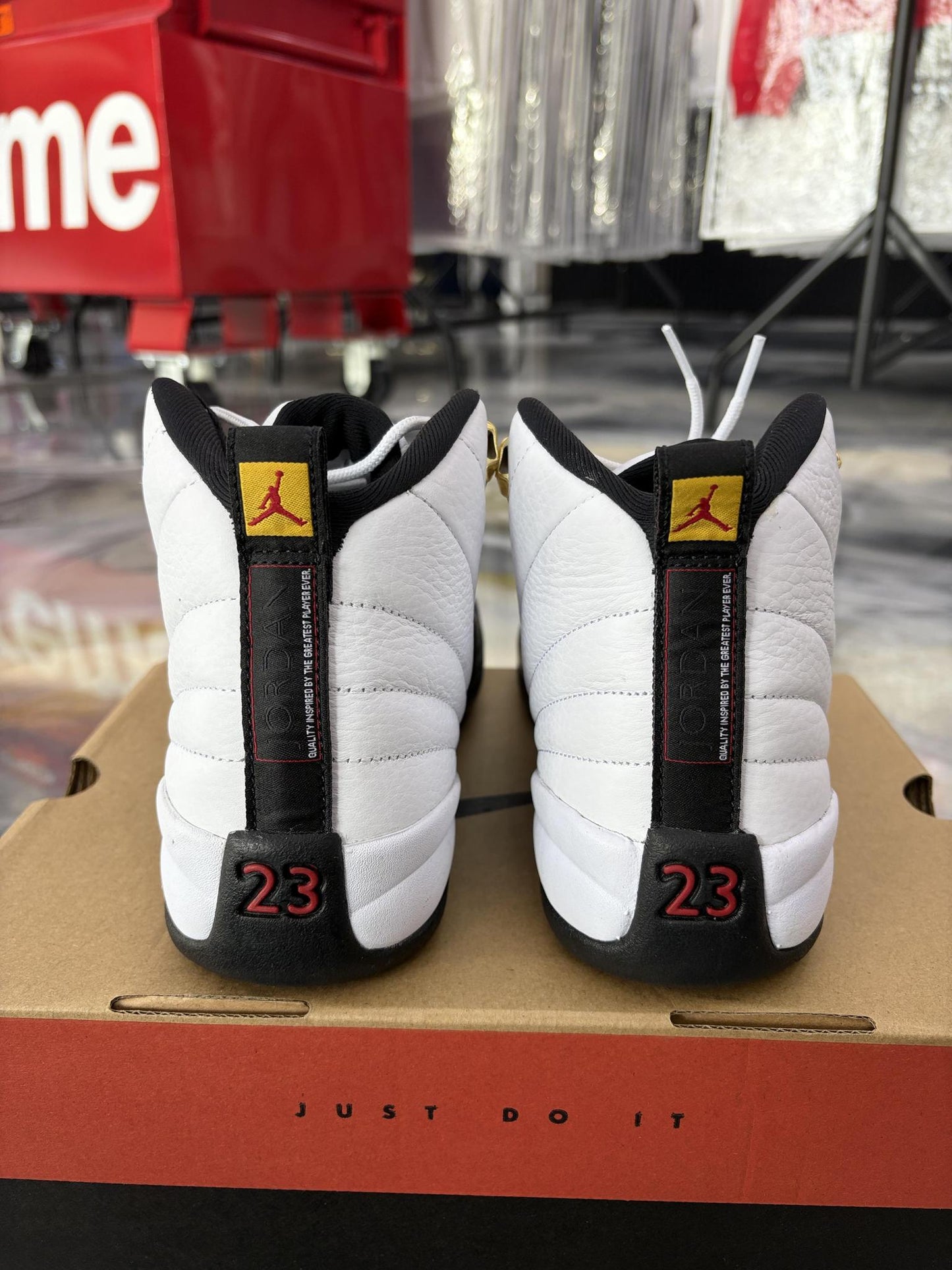 Jordan 12 "Taxi" Used Size 7Y/8.5W
