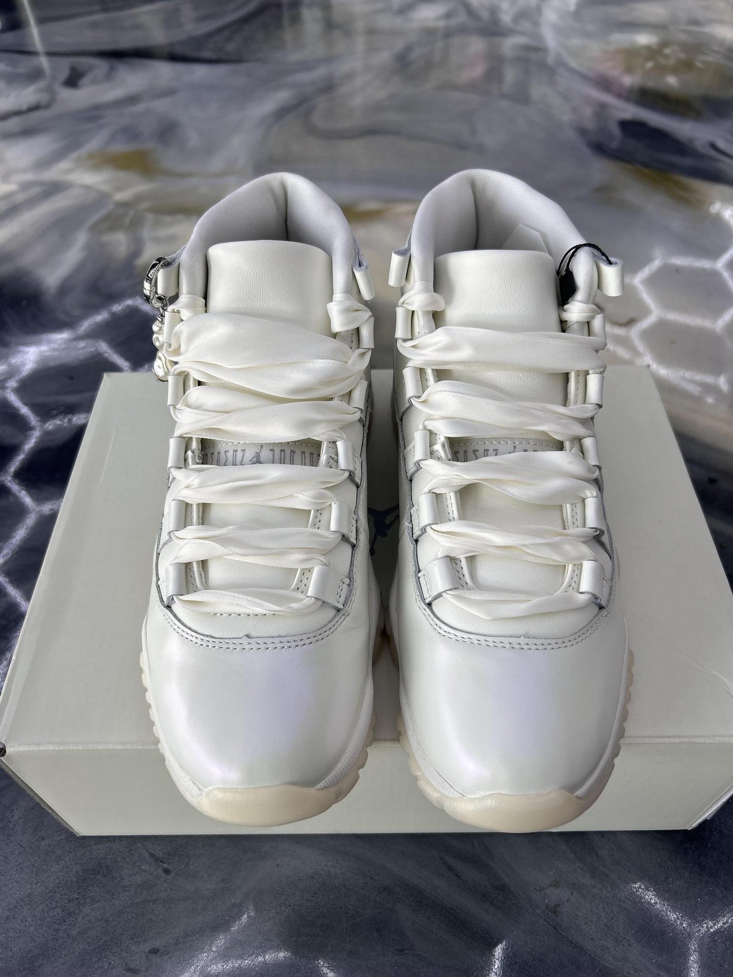 Jordan 11 "Pearl" Used Size 5.5Y/7W