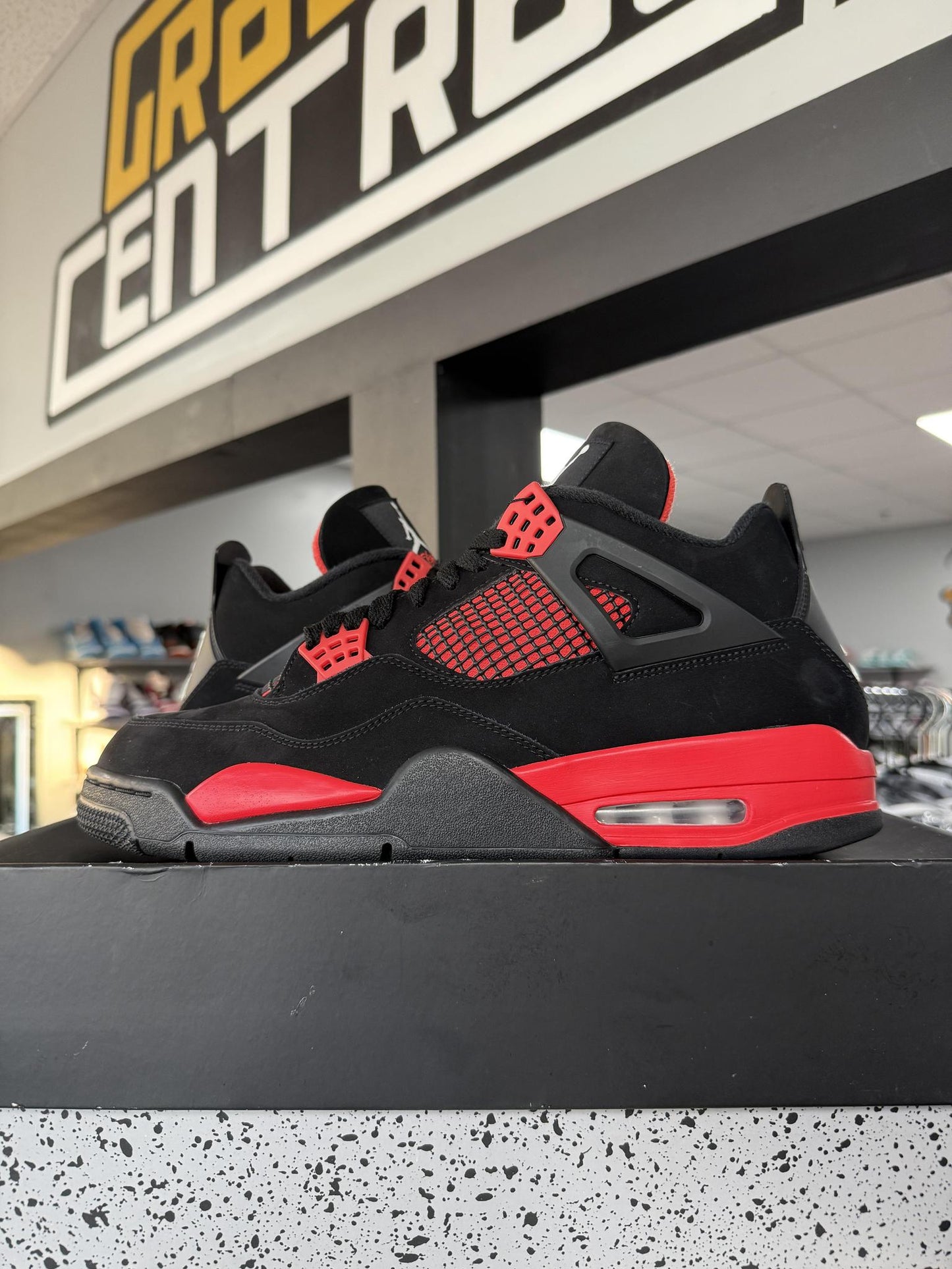 Jordan 4 "Red Thunder" Used Size 12
