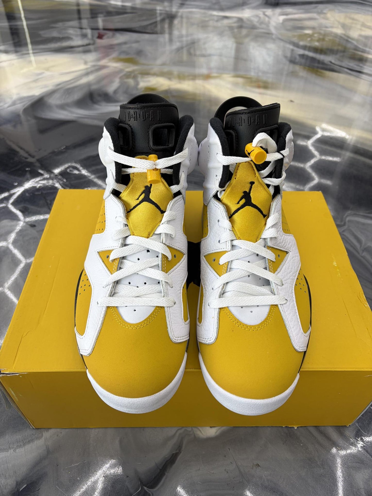 Jordan 6 "Yellow Ochre" Used Size 11.5
