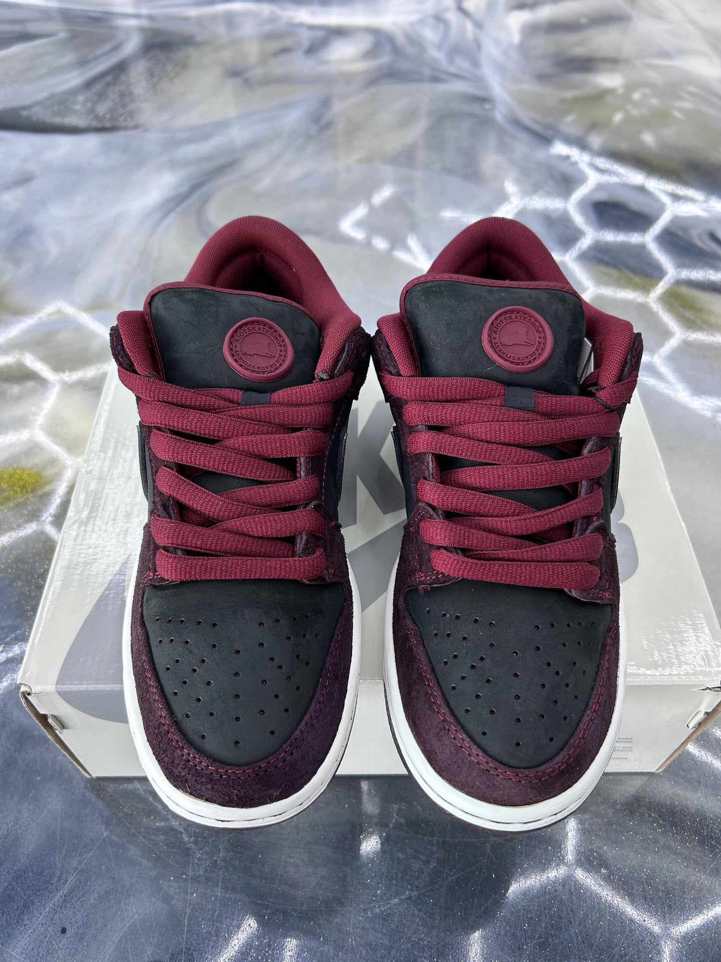 Nike SB Dunk Low Riot Skateshop Used Size 6Y/7.5W