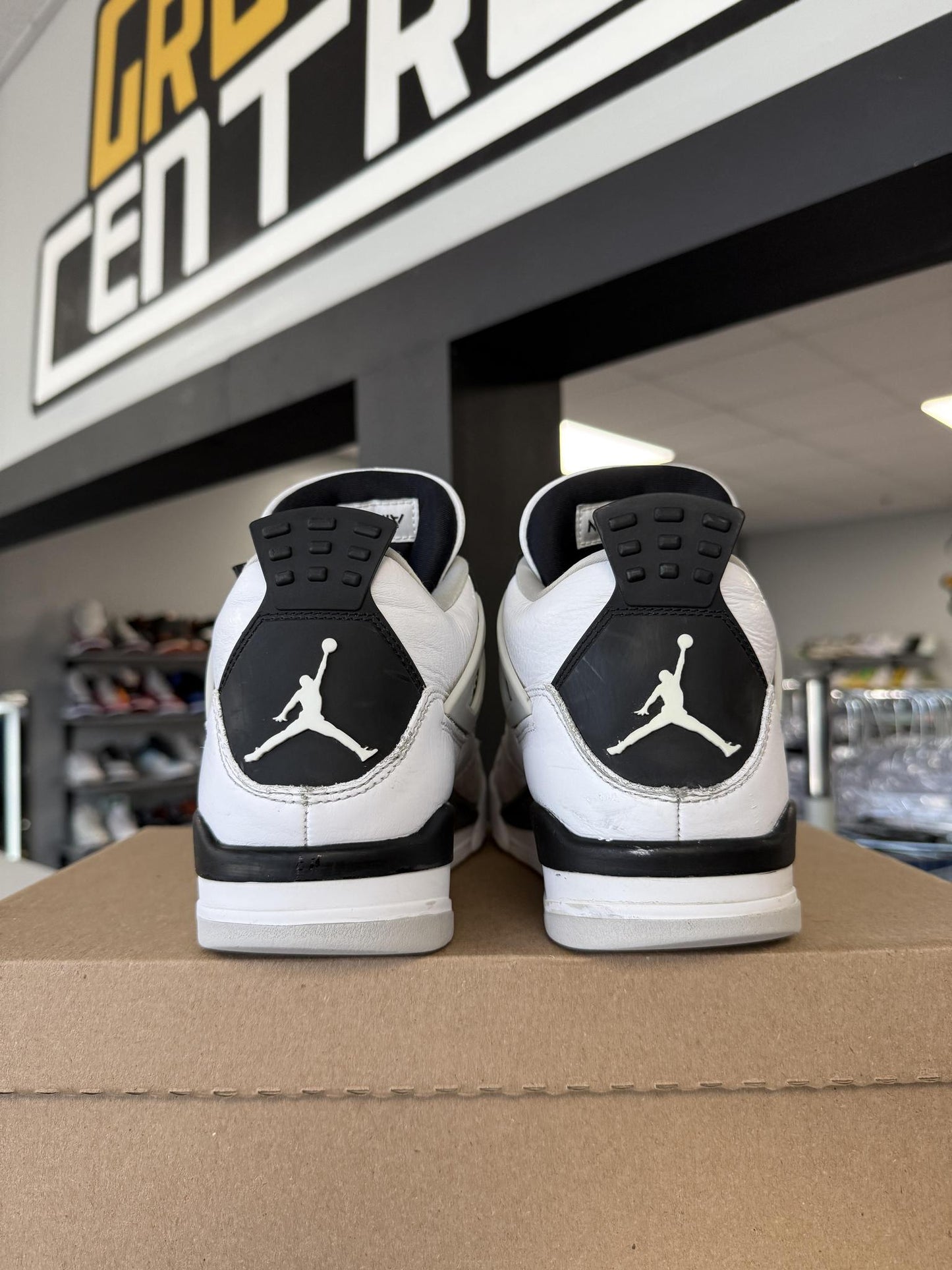 Jordan 4 "Military Black" Used Size 7.5