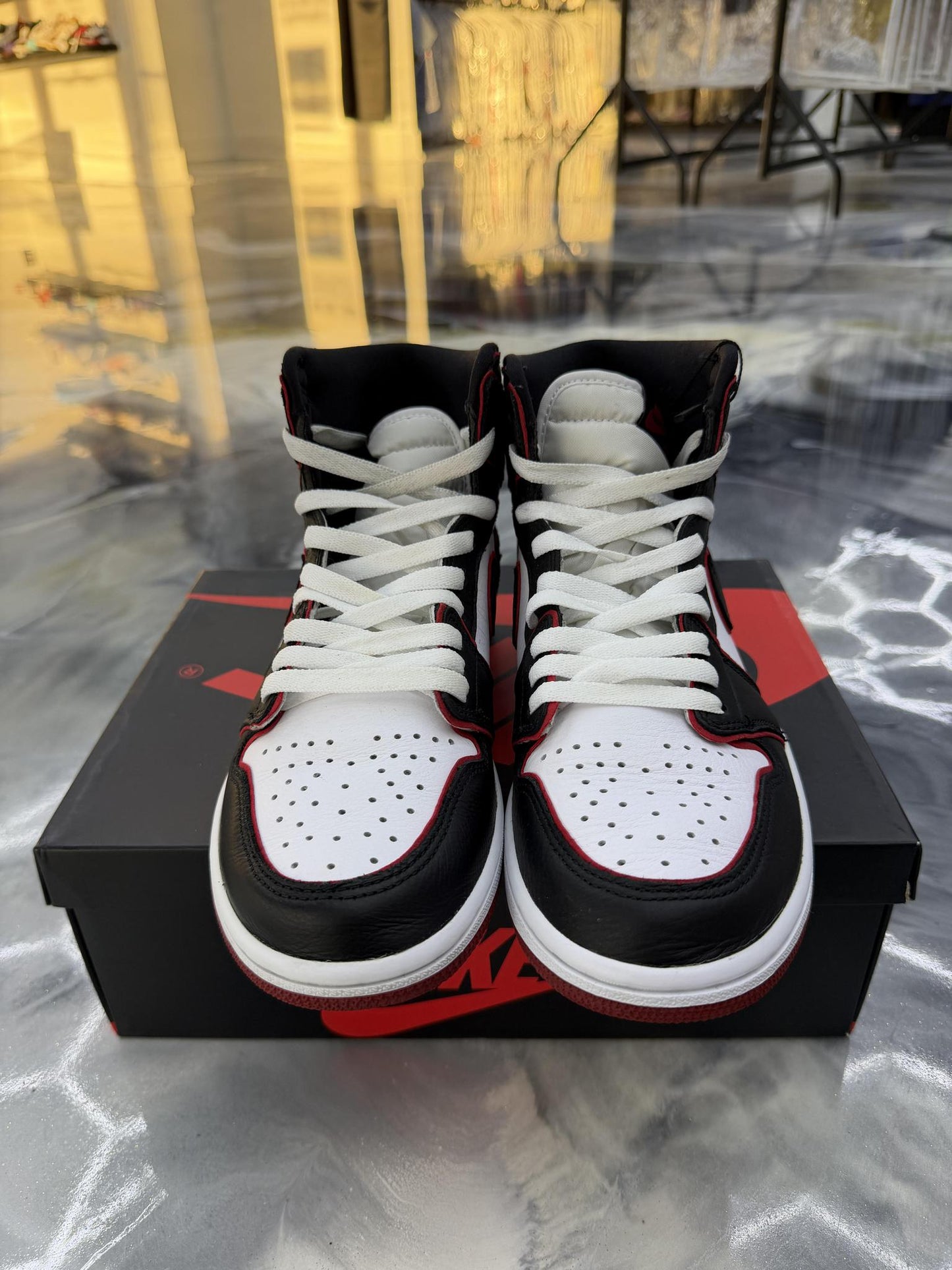 Jordan 1 High Bloodline Used Size 8