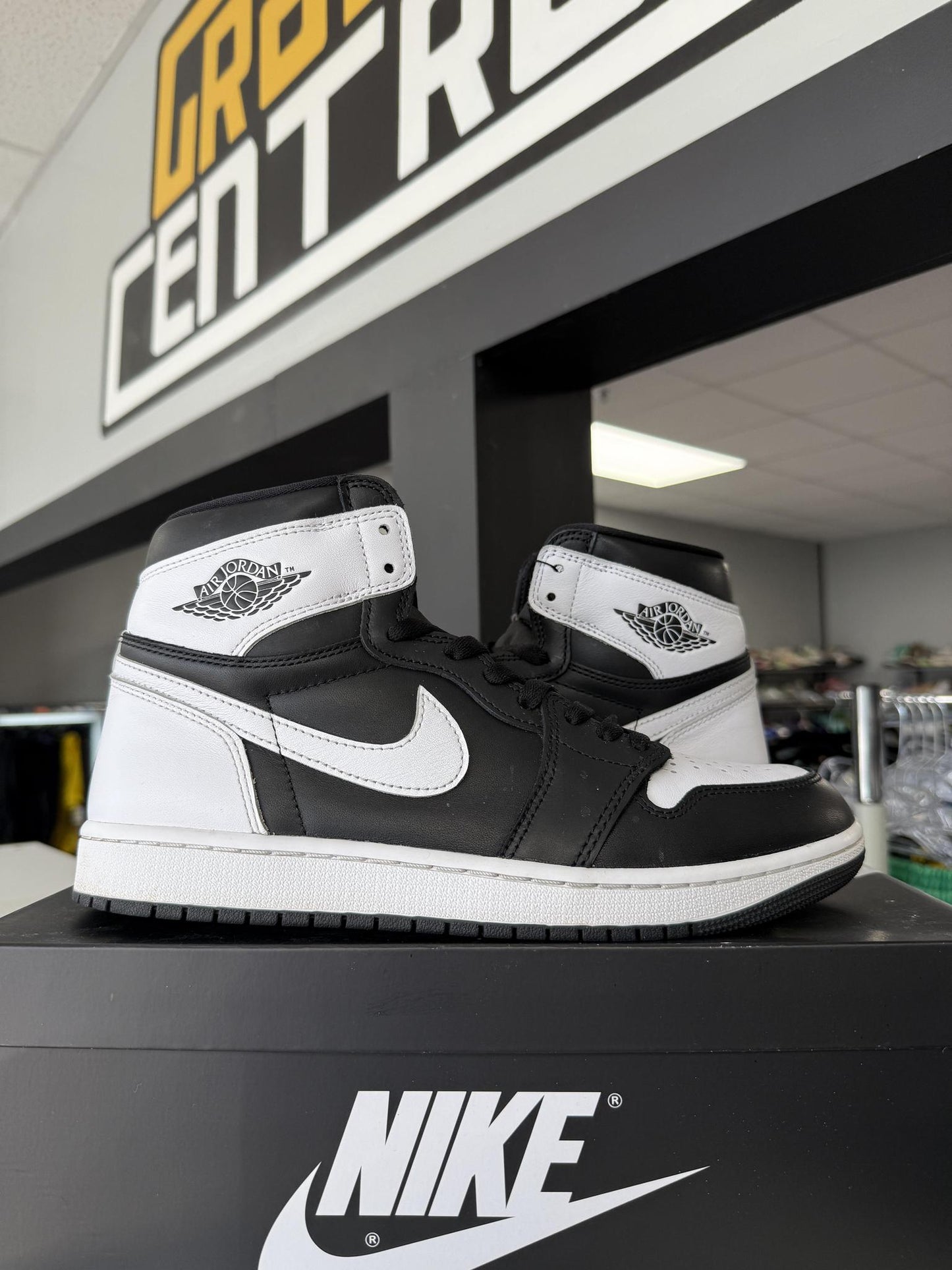 Jordan 1 "Black White" Used Size 10