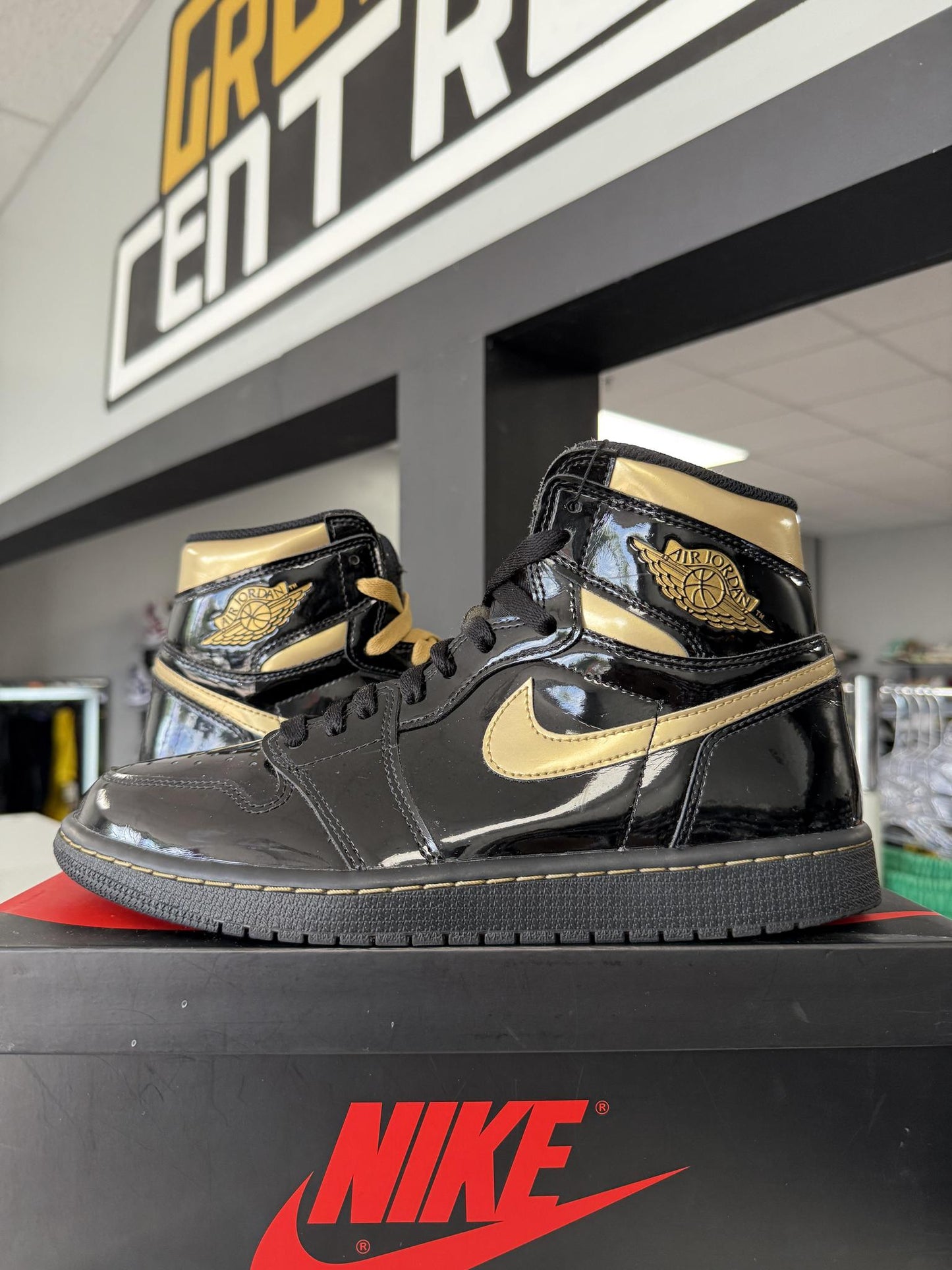 Jordan 1 "Patent Metallic Gold" Used Size 9