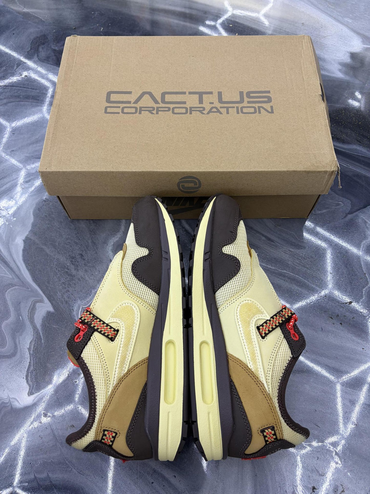 Nike Air Max 1 X Travis Scott "Brown" Used Size 9