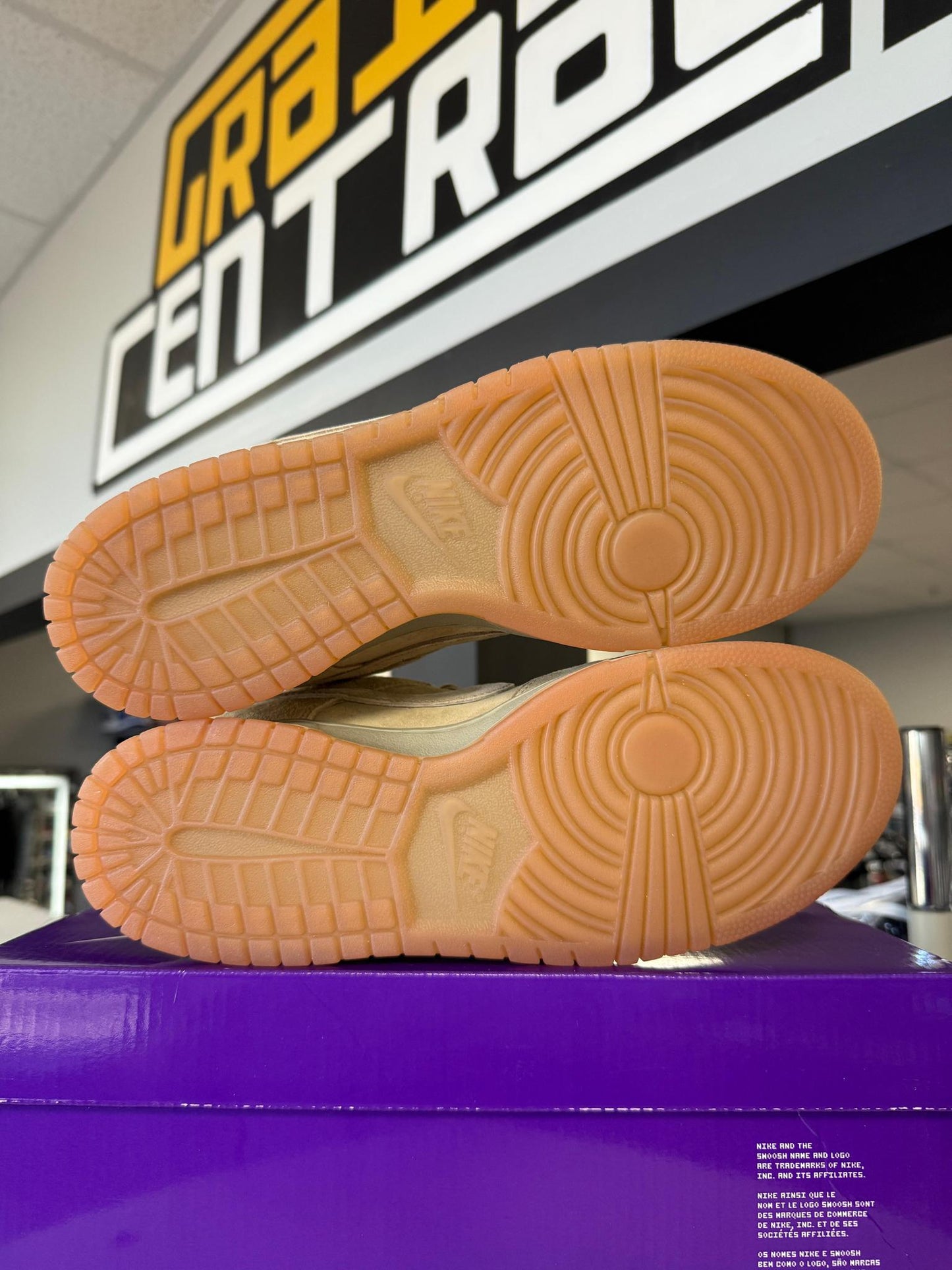 Nike Dunk Low SB pro Beige Used Size 8.5