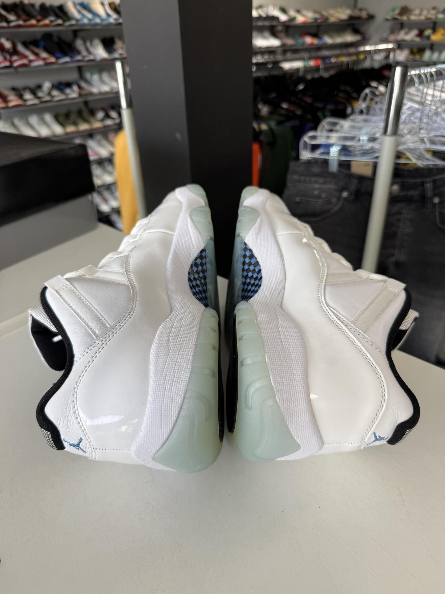 Jordan 11 Low "Legend Blue" Used Size 11
