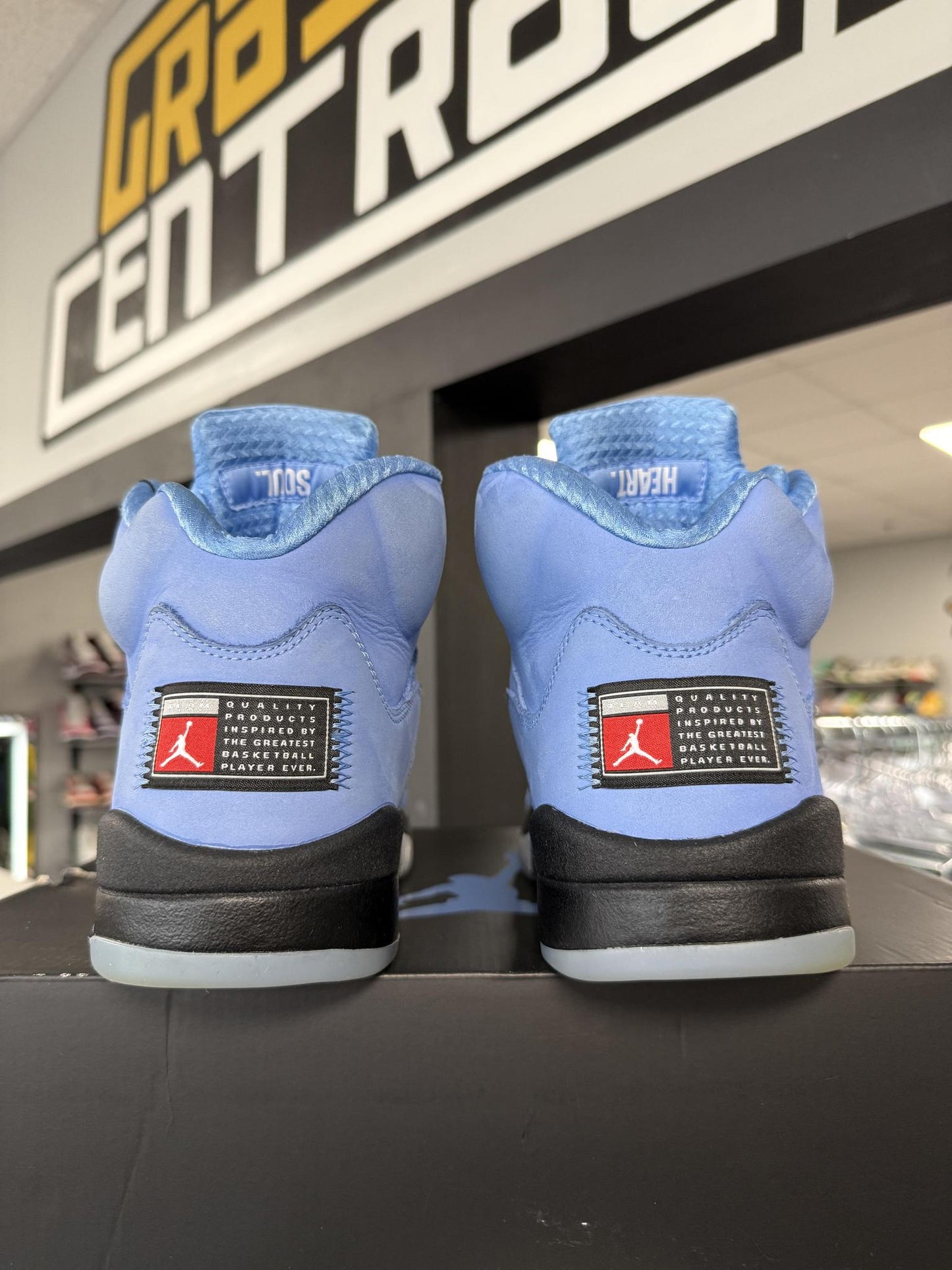 Jordan 5 "University Blue" Used Size 12.5
