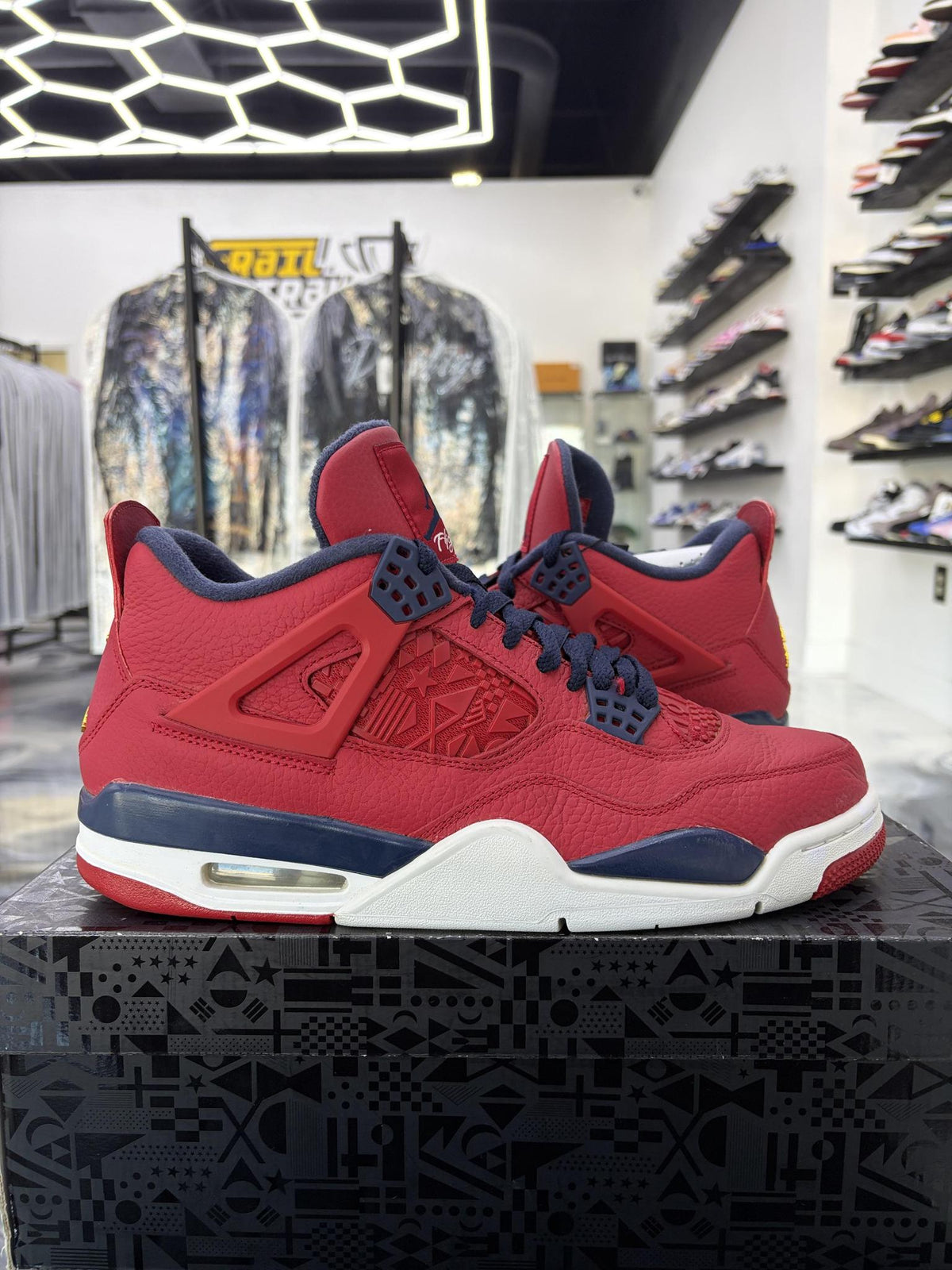 Jordan 4 "FIBA" Used Size 11