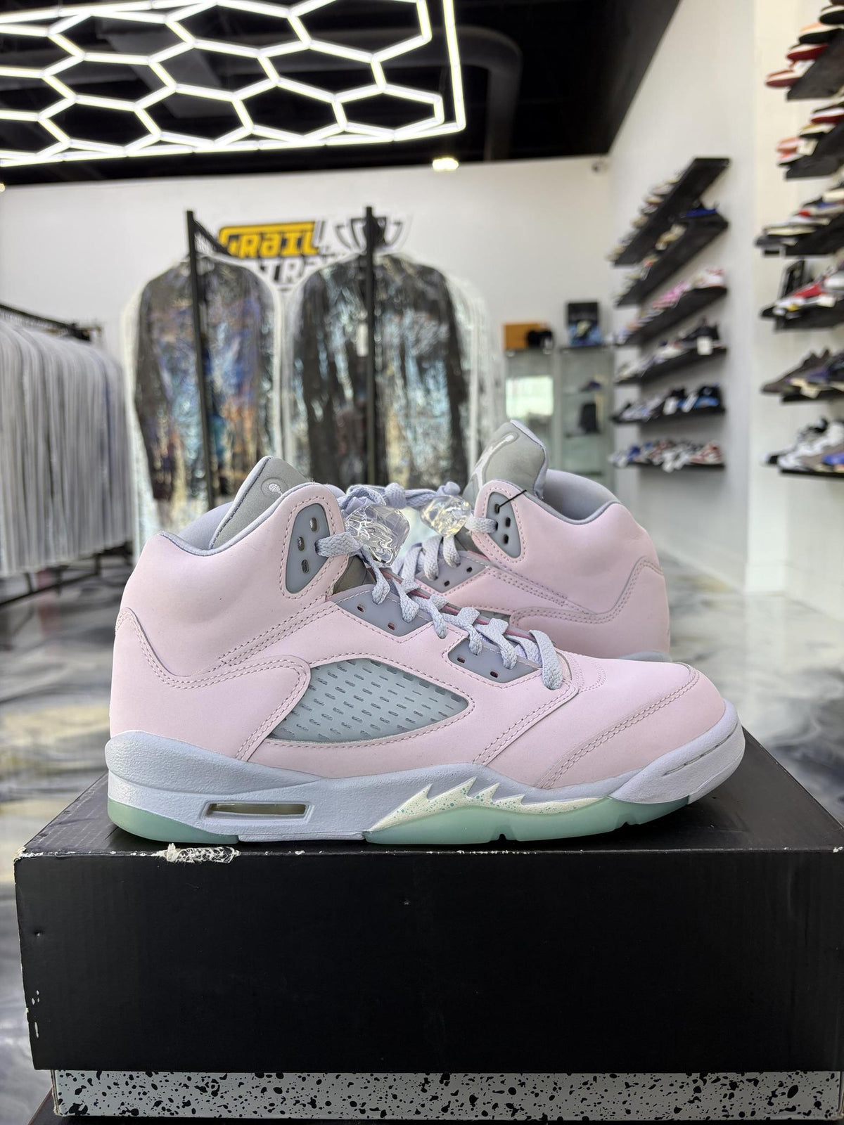 Jordan 5 "Easter" Used Size 6Y/7.5W