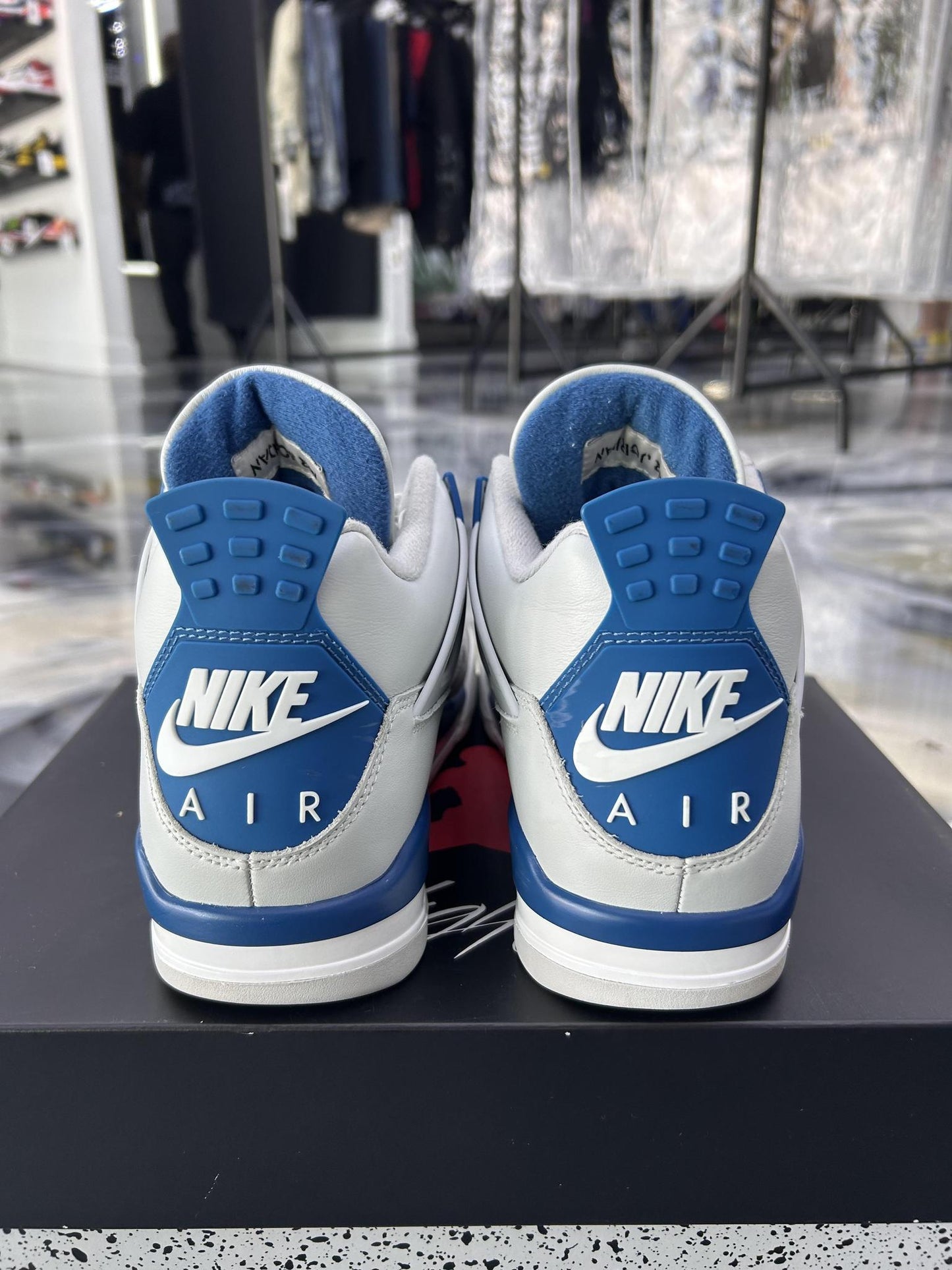 Jordan 4 "Military Blue" Used Size 9.5
