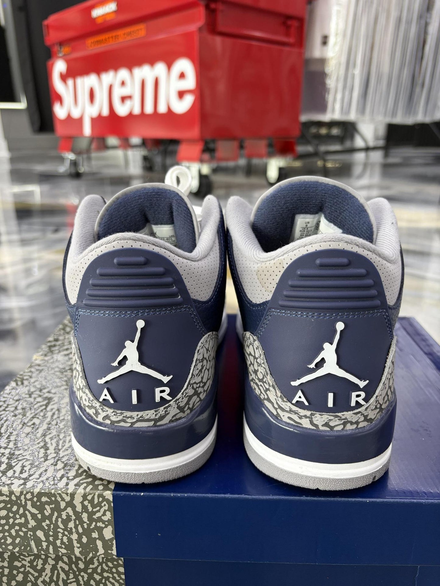 Jordan 3 "Georgetown" Used Size 9