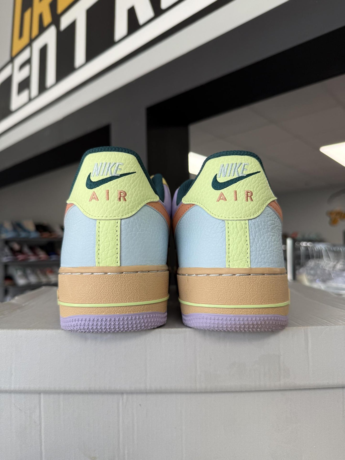Nike Air Force One Low "Easter" Used size 12