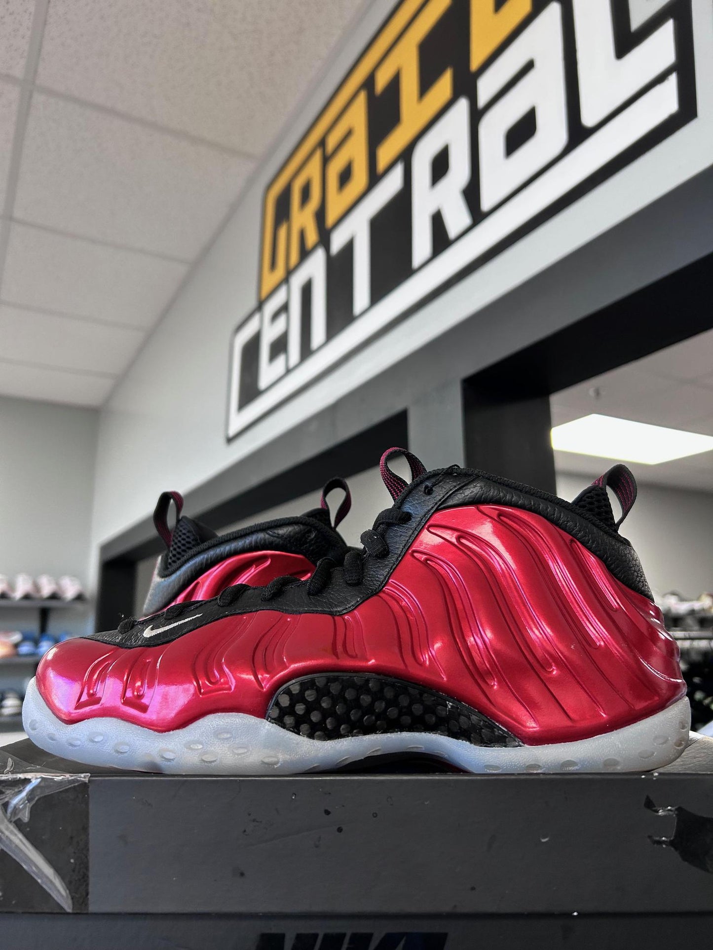 Nike Foamposite "Metallic Red" Used Size 8.5
