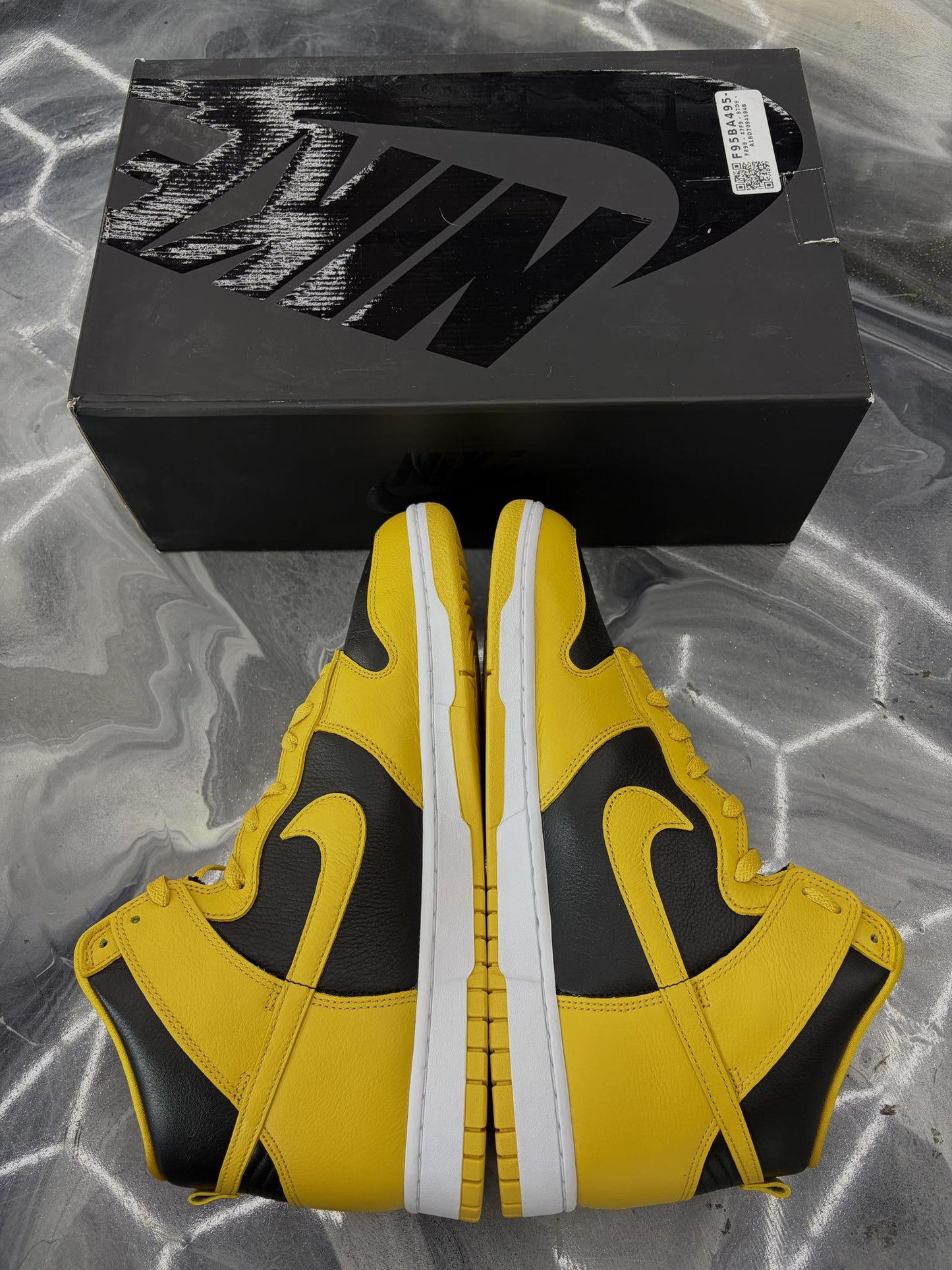 Nike SB Dunk High "Wu Tang" Used Size 13