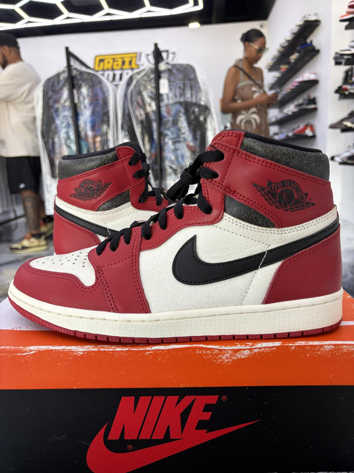 Jordan 1 "Chicago Lost & Found" Used Size 10