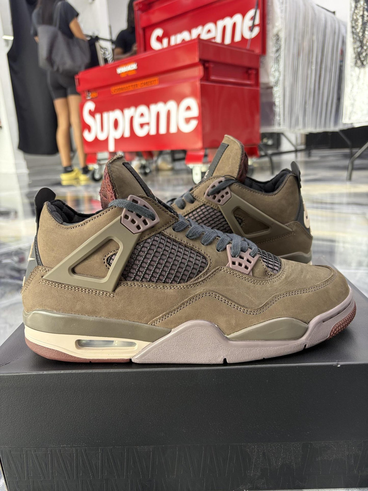 Jordan 4 A Ma Maniere "Mocha" Used Size 10.5