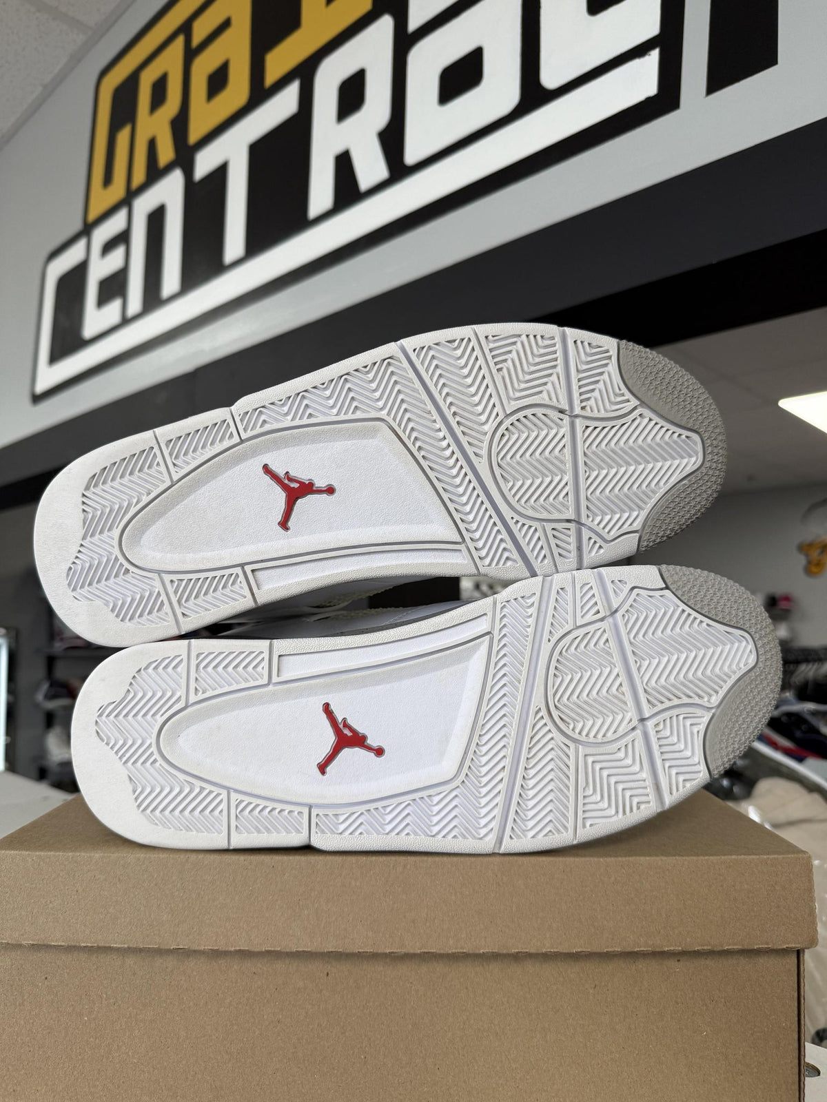 Jordan 4 "White Oreo" Used Size 13