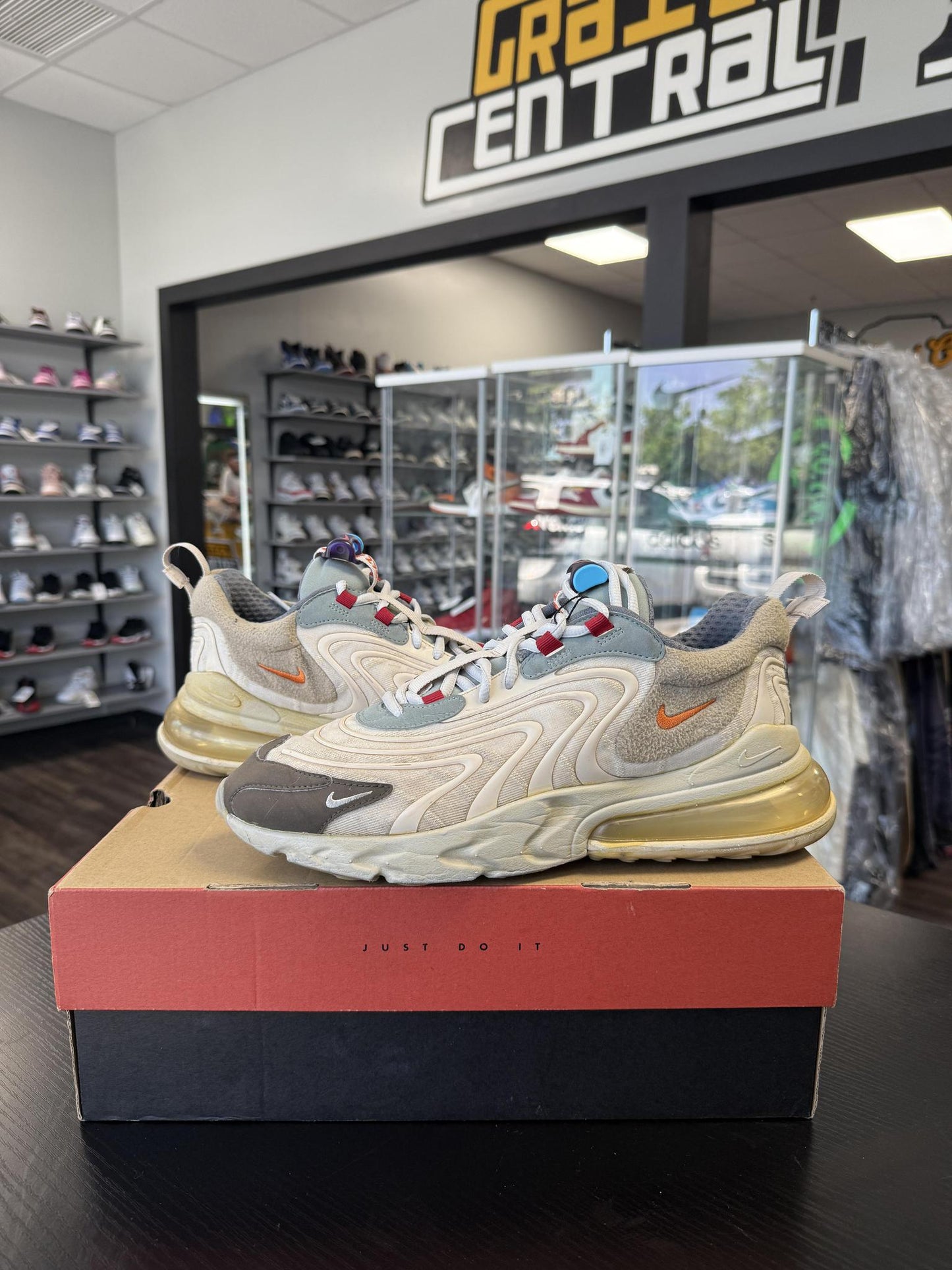 Nike Air Max 270 x Travis Scott "Cactus Trails" Used Size 10