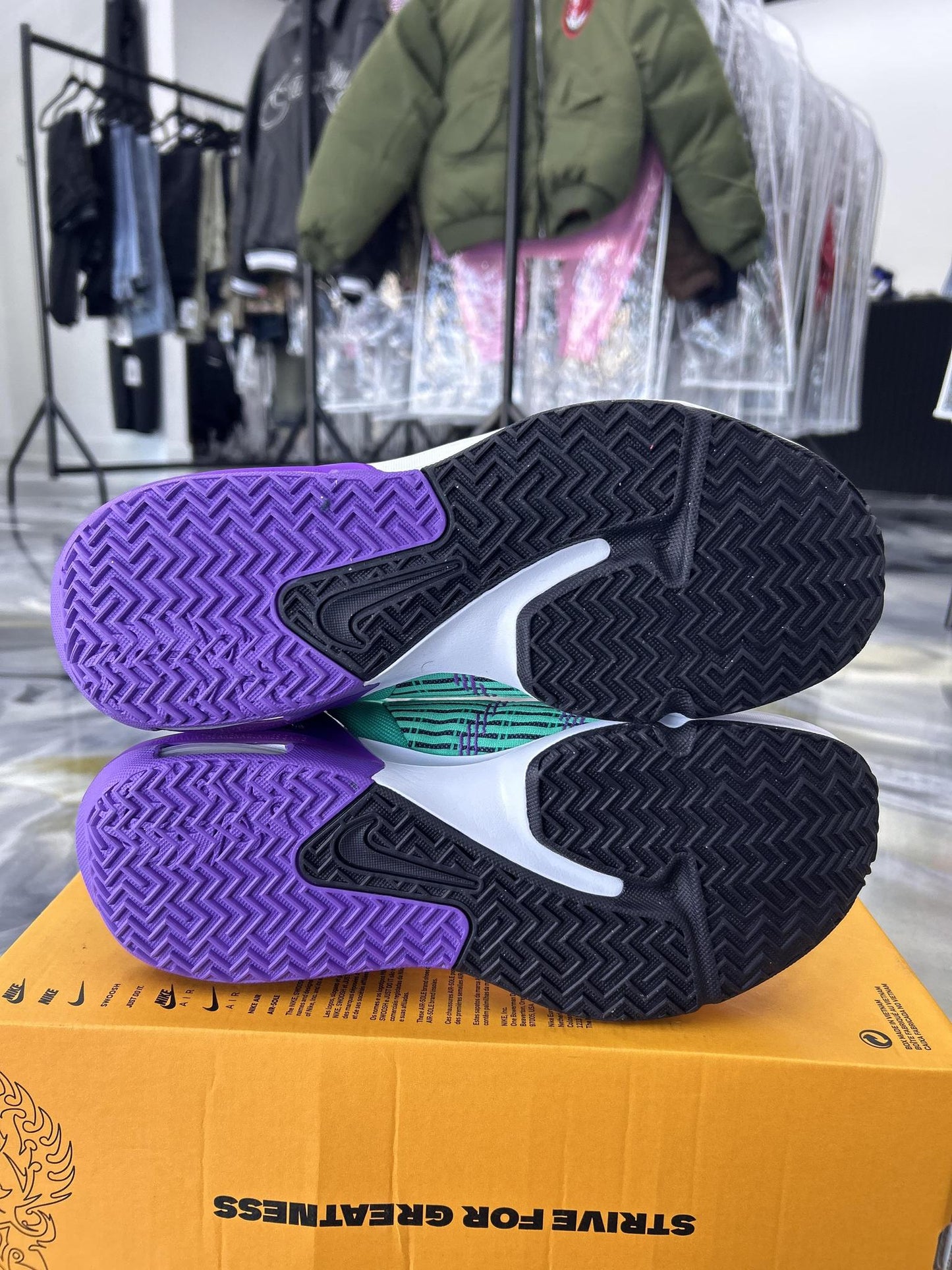Lebron Witness VI "Green Purple" Used Size 9.5