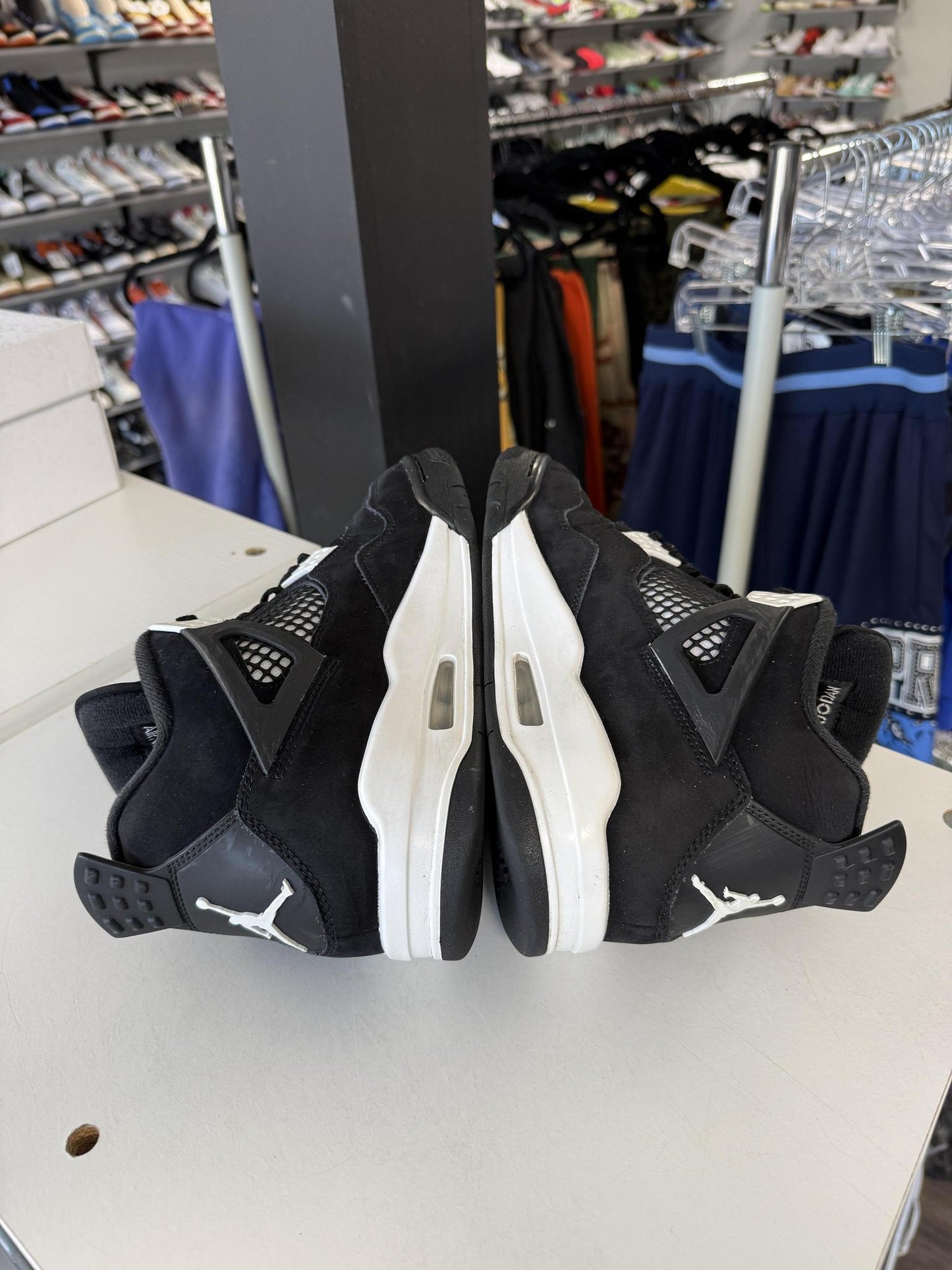 Jordan 4 "White Thunder" Used Size 8