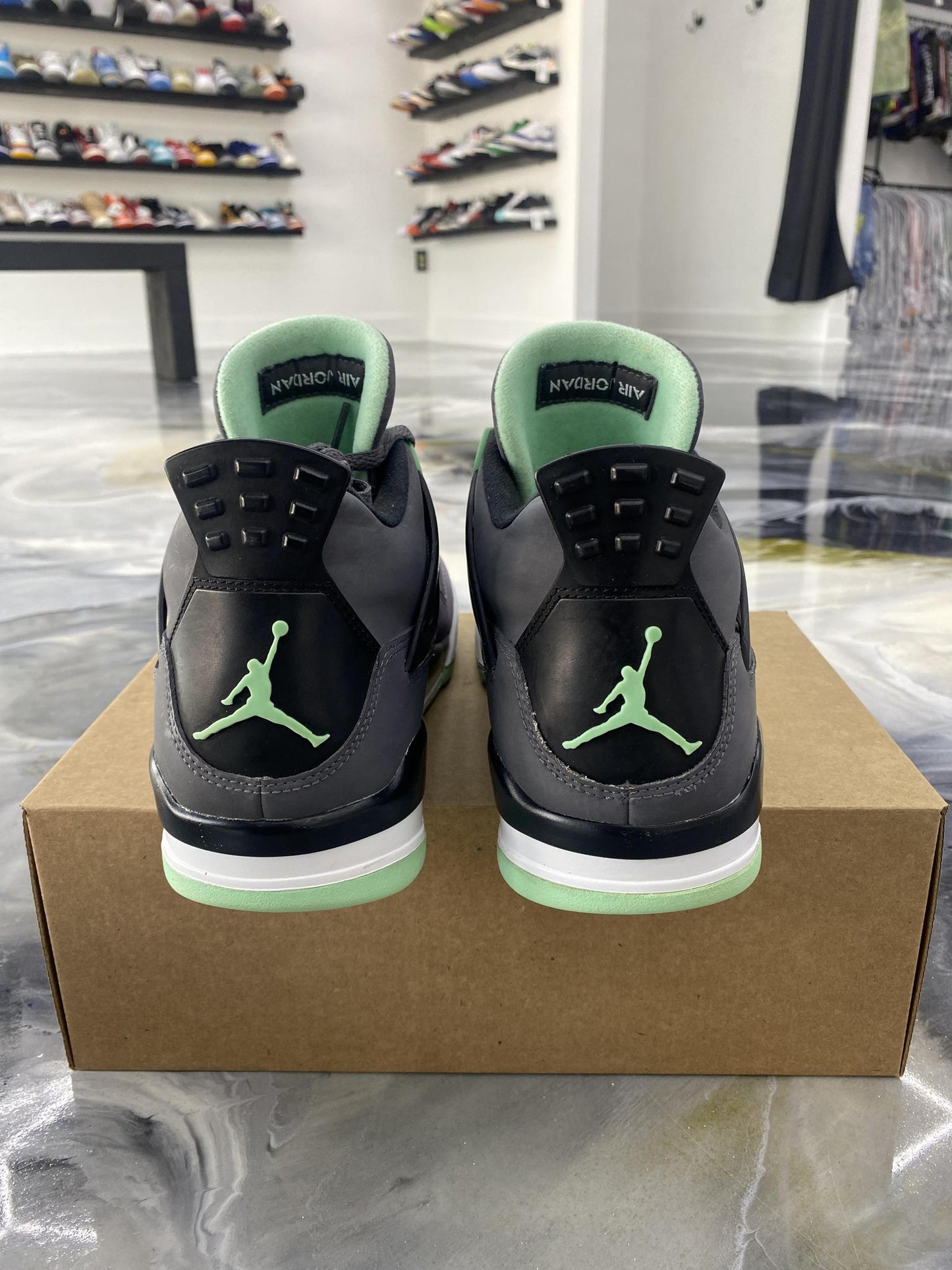Jordan 4 "Green Glow" Used Size 12