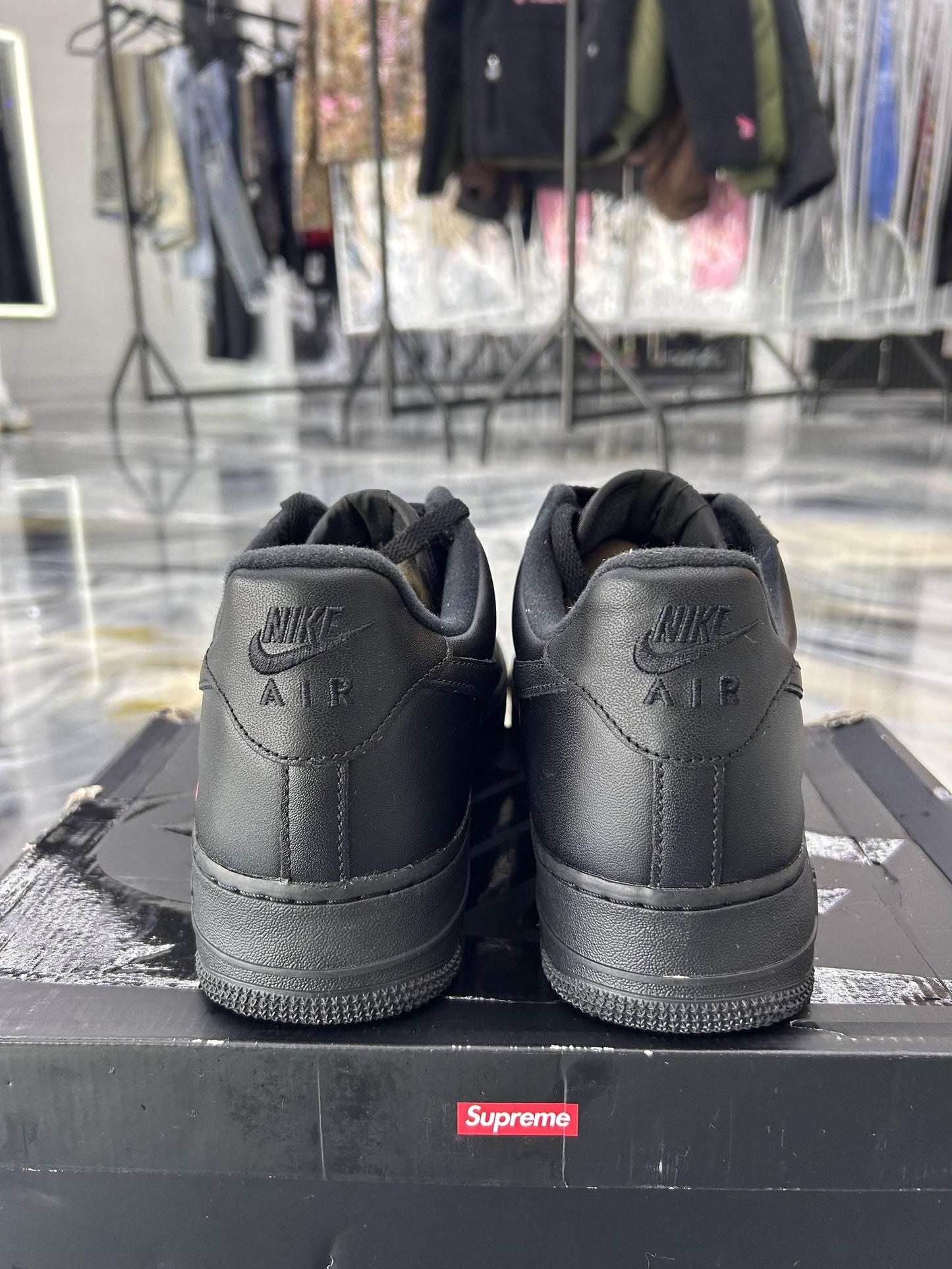 Nike Air Force One Supreme "Black" Used Size 12