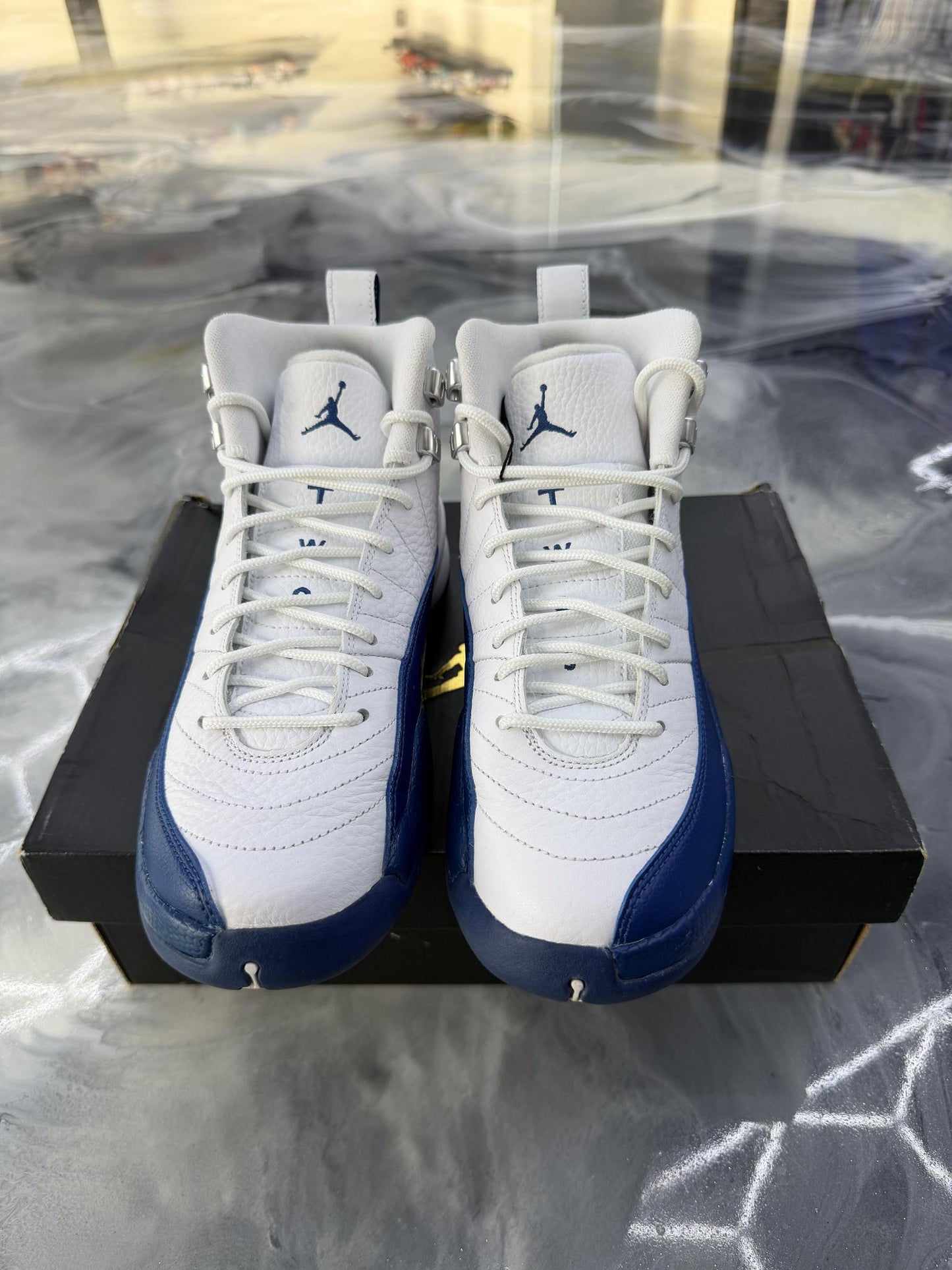 Jordan 12 French Blue Used Size 6Y/7.5W