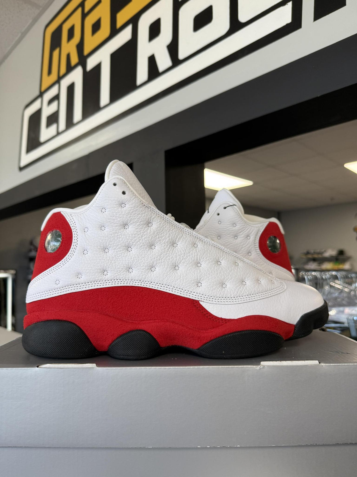 Jordan 13 "Chicago 2026" Used Size 12