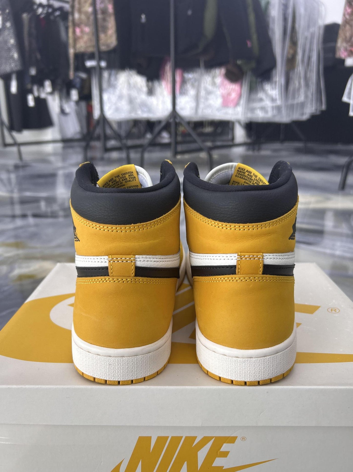 Jordan 1 "Yellow Ochre" Used Size 9