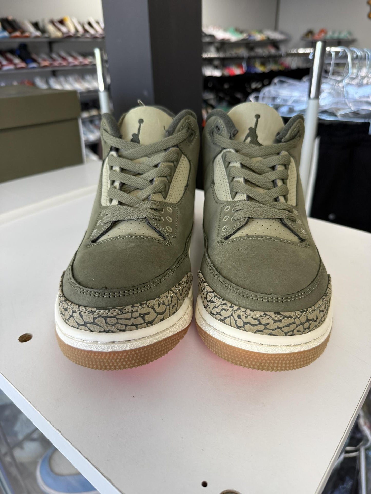 Jordan 3 "Family Affair" Used Size 9.5