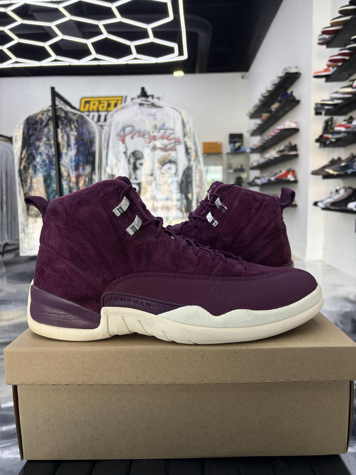 Jordan 12 "Bordeaux" Used Size 14