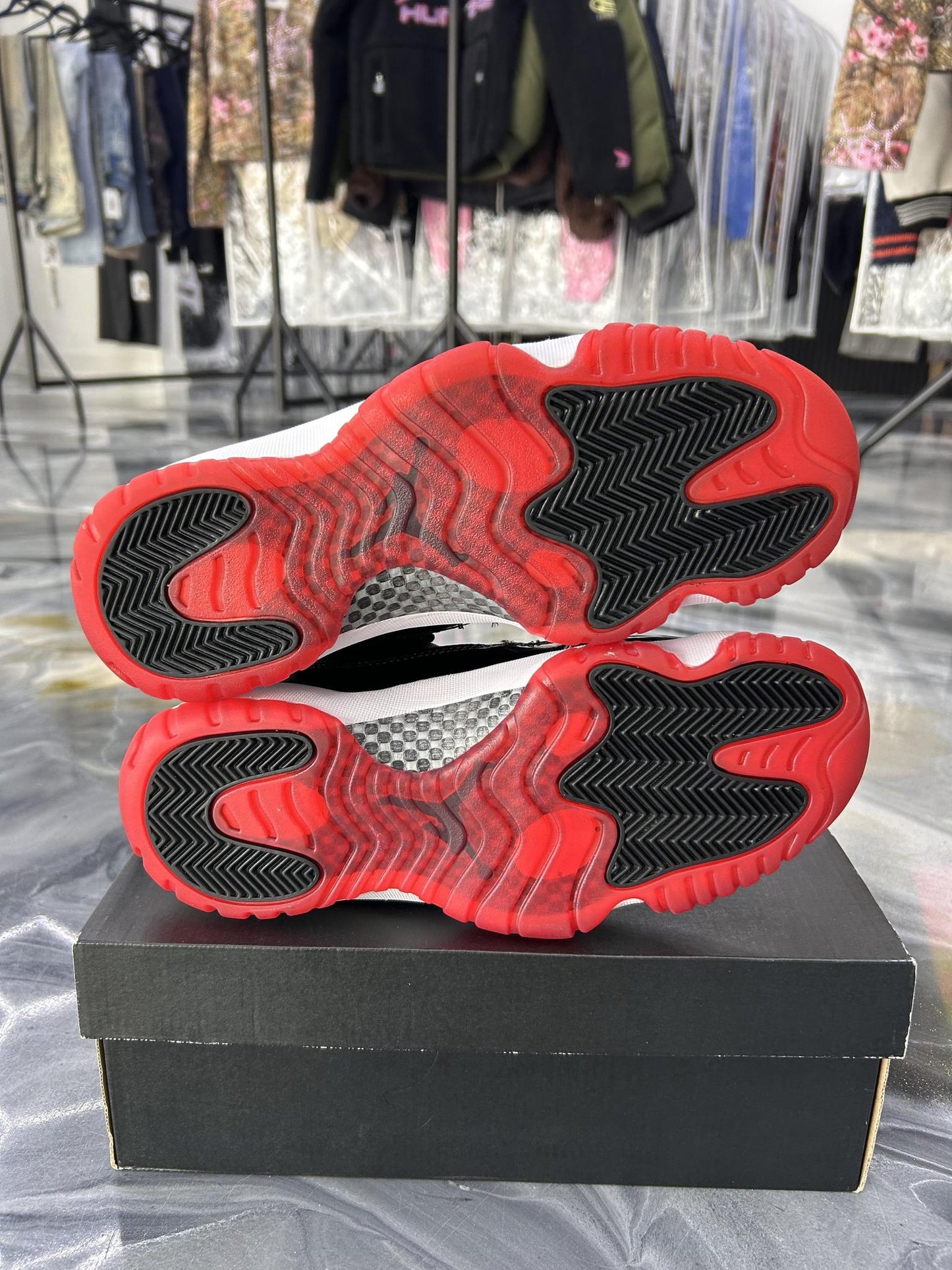 Jordan 11 "Bred" Low Used Size 9