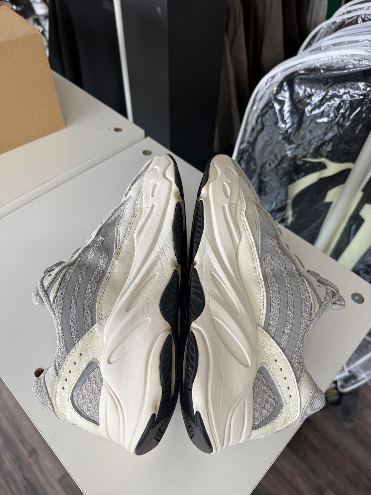 Yeezy 700 "Static" Used Size 10