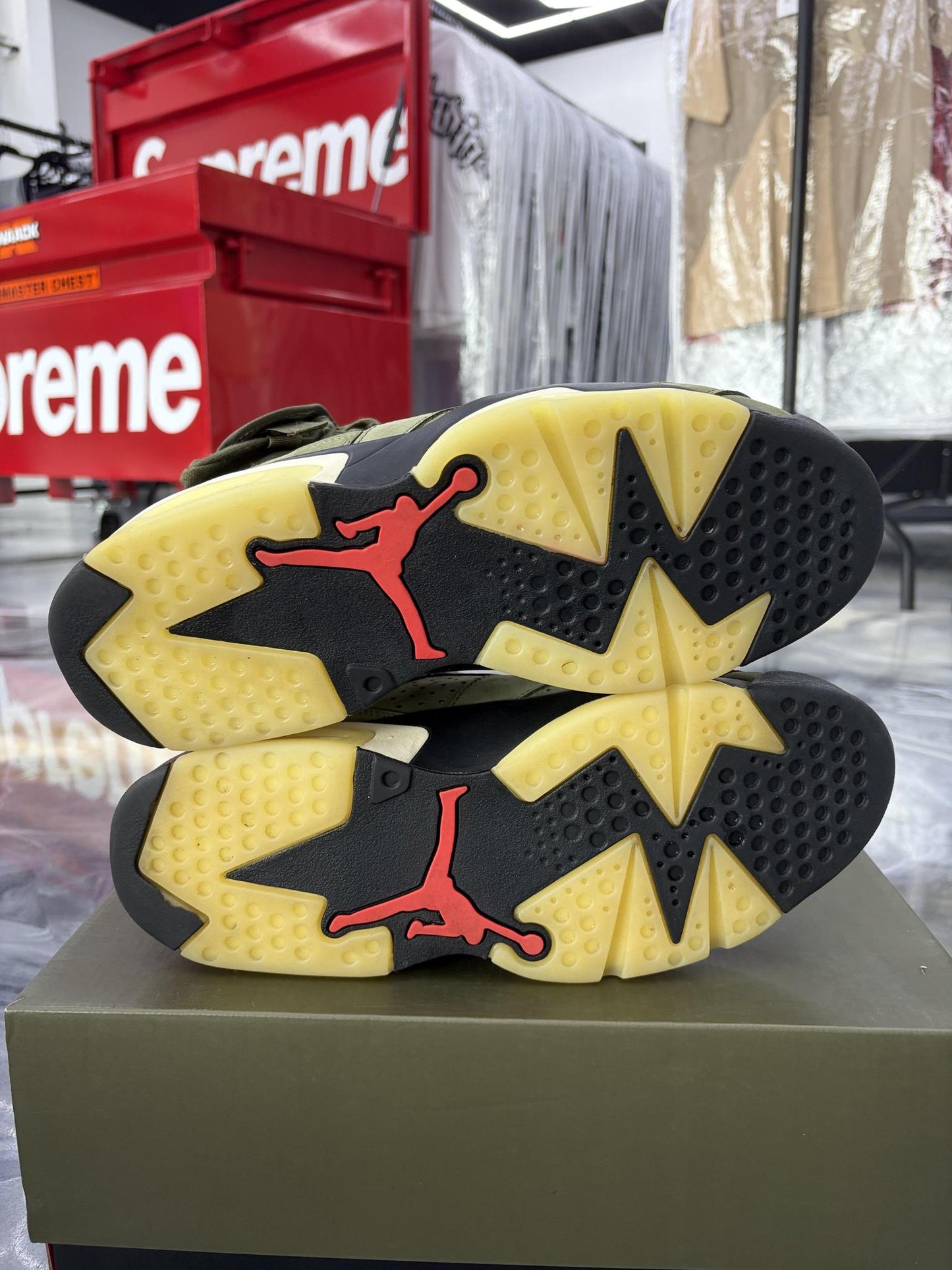 Jordan 6 X Travis Scott "Olive" Used Size 10