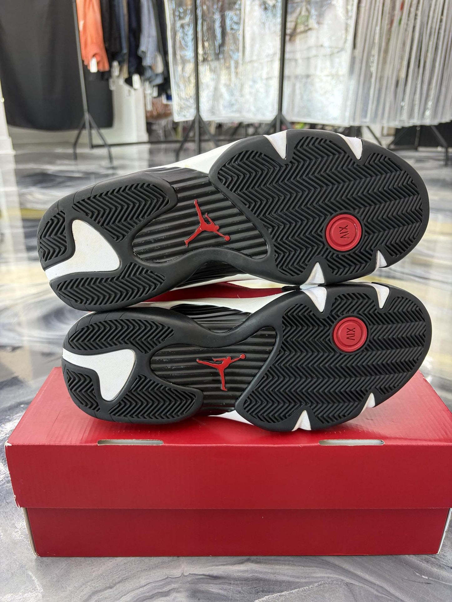 Jordan 14 "Gym Red Toro" Used Size 10