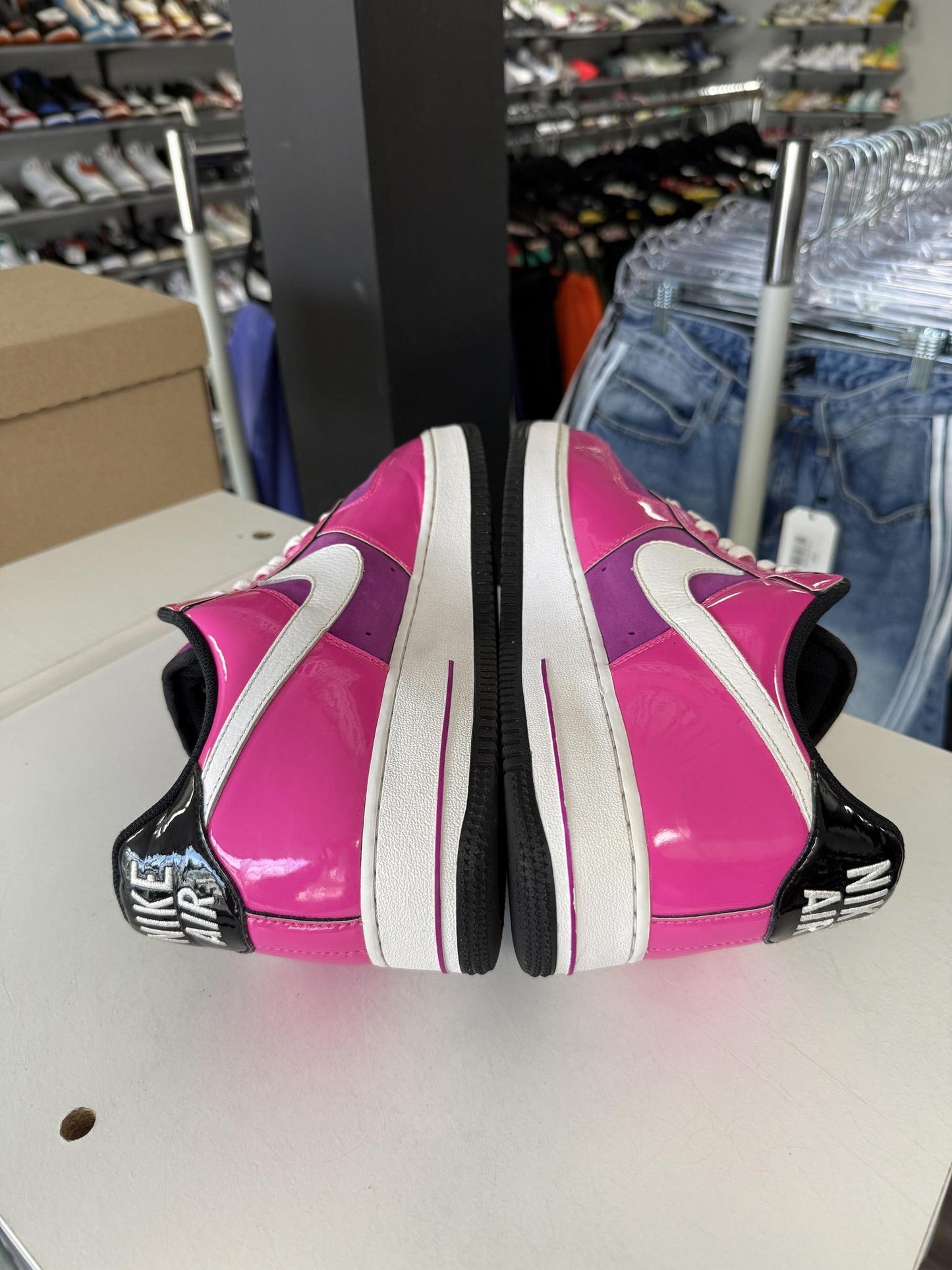 Nike AF1 Low "World Tour Vegas" Used Size 11.5