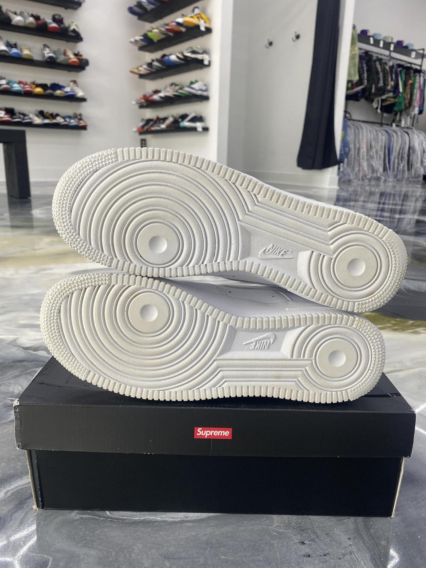 Nike AF1 "Supreme" Used Size 10