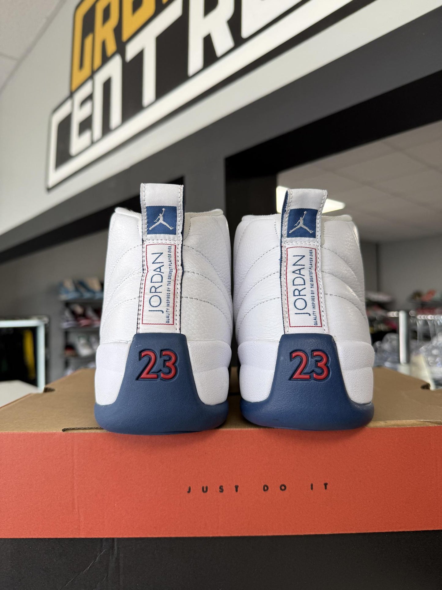 Jordan 12 "French Blue" Used Size 9.5